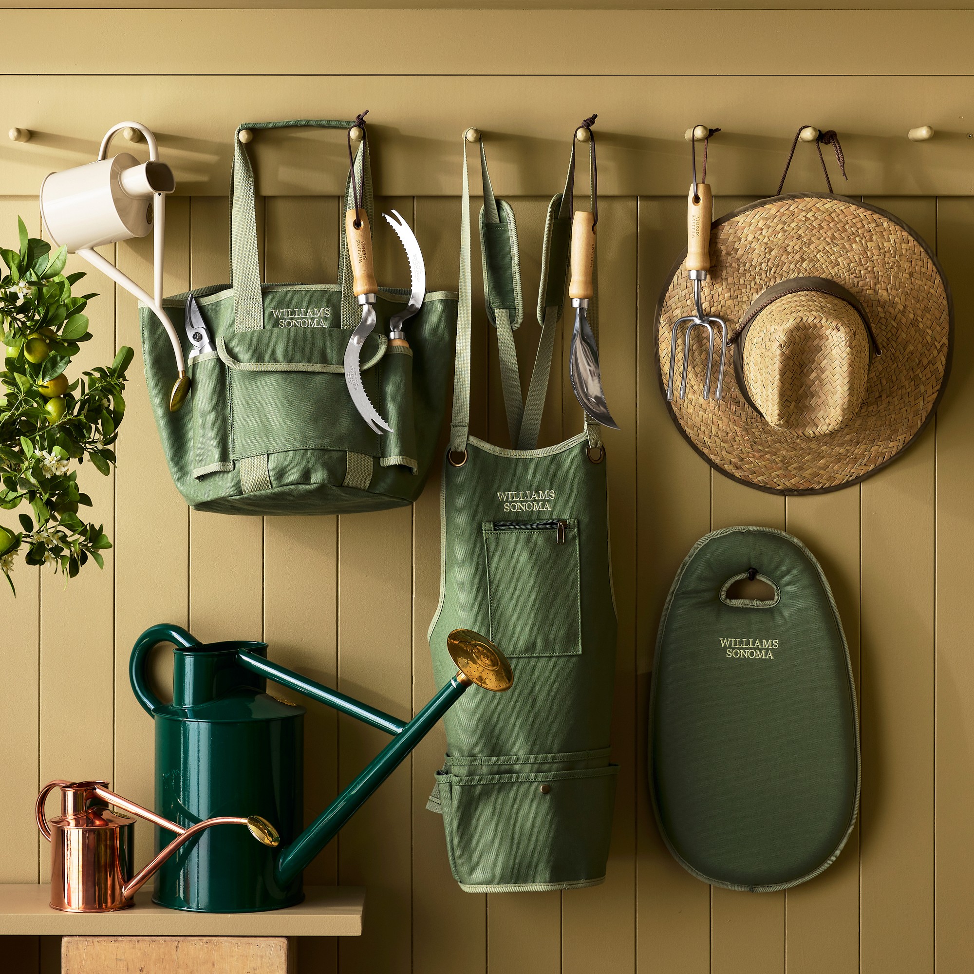 Williams Sonoma Gardening Kneeler