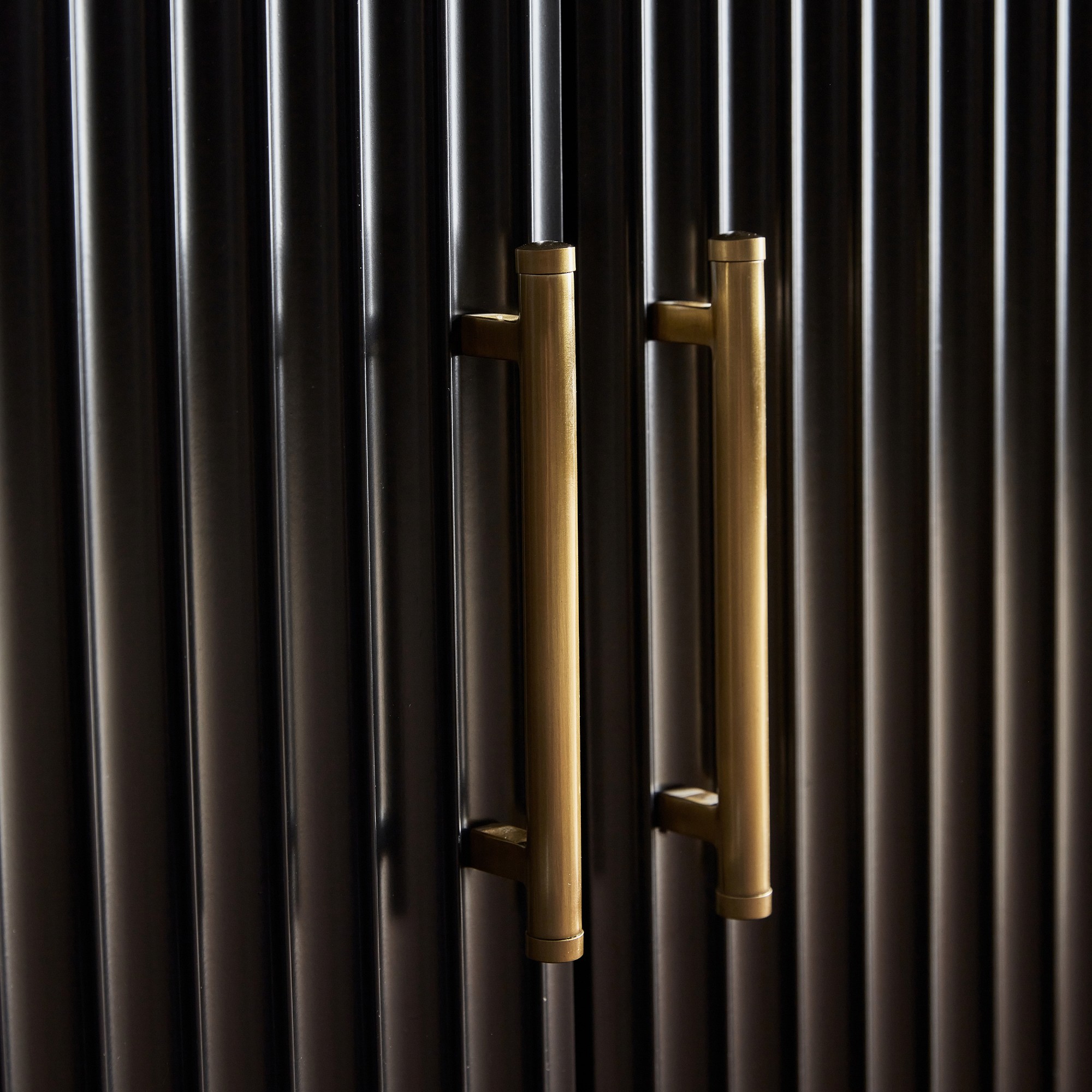 Lewis Bar Cabinet (36)