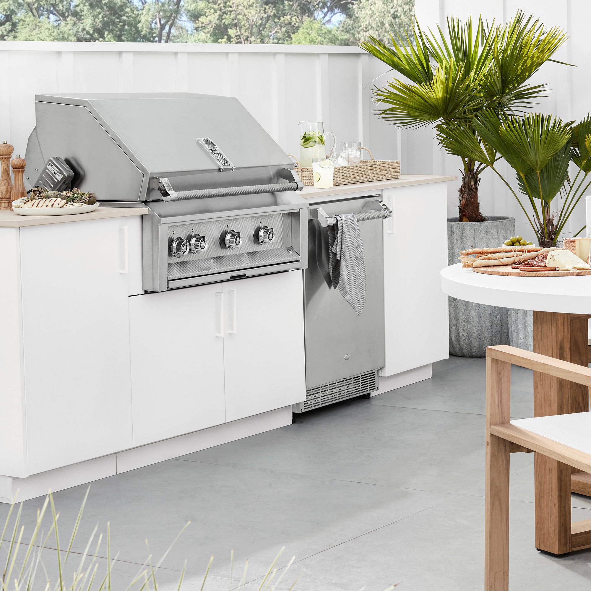 Urban Bonfire Outdoor Kitchen x Hestan 42” Grill and Fridge
