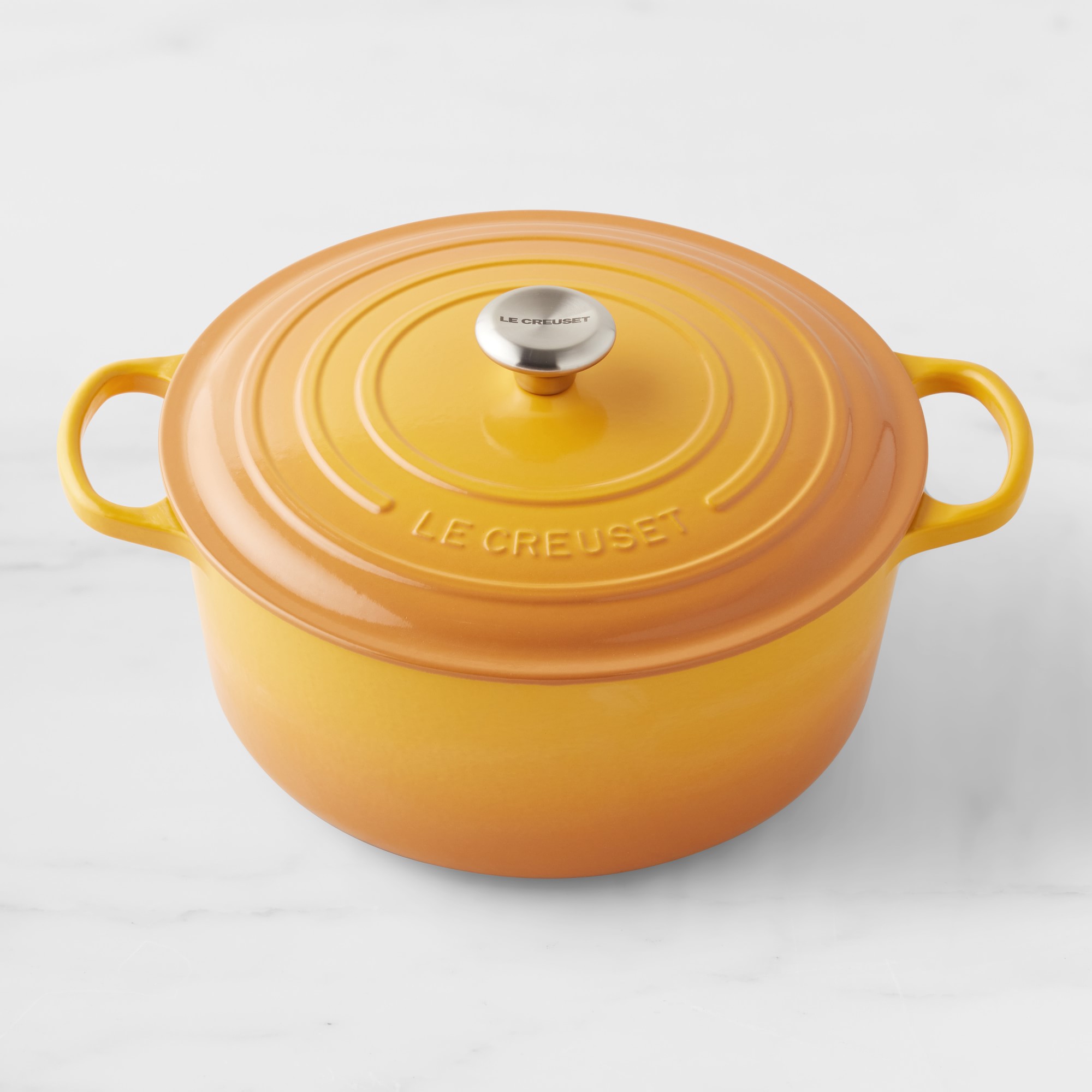 Le Creuset Signature Enameled Cast Iron Round Dutch Oven