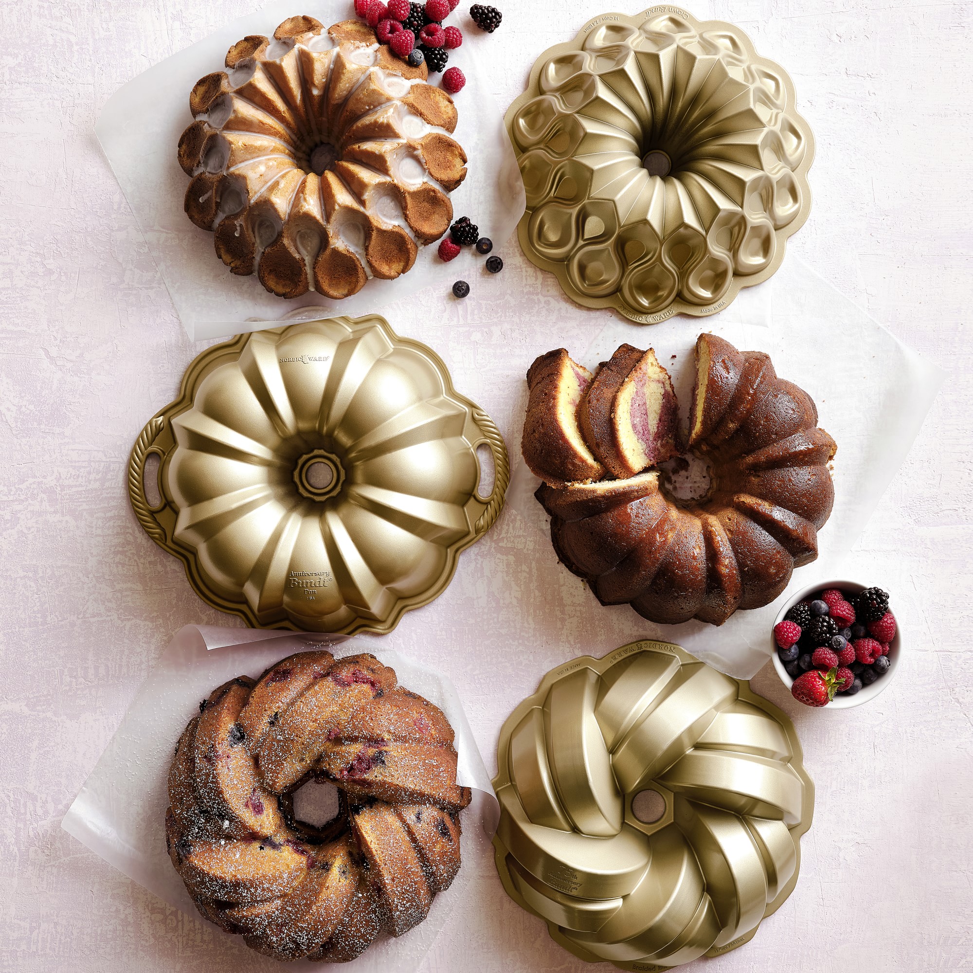 Nordic Ware Nonstick Cast Aluminum 75th Anniversary Bundt® Cake Pan