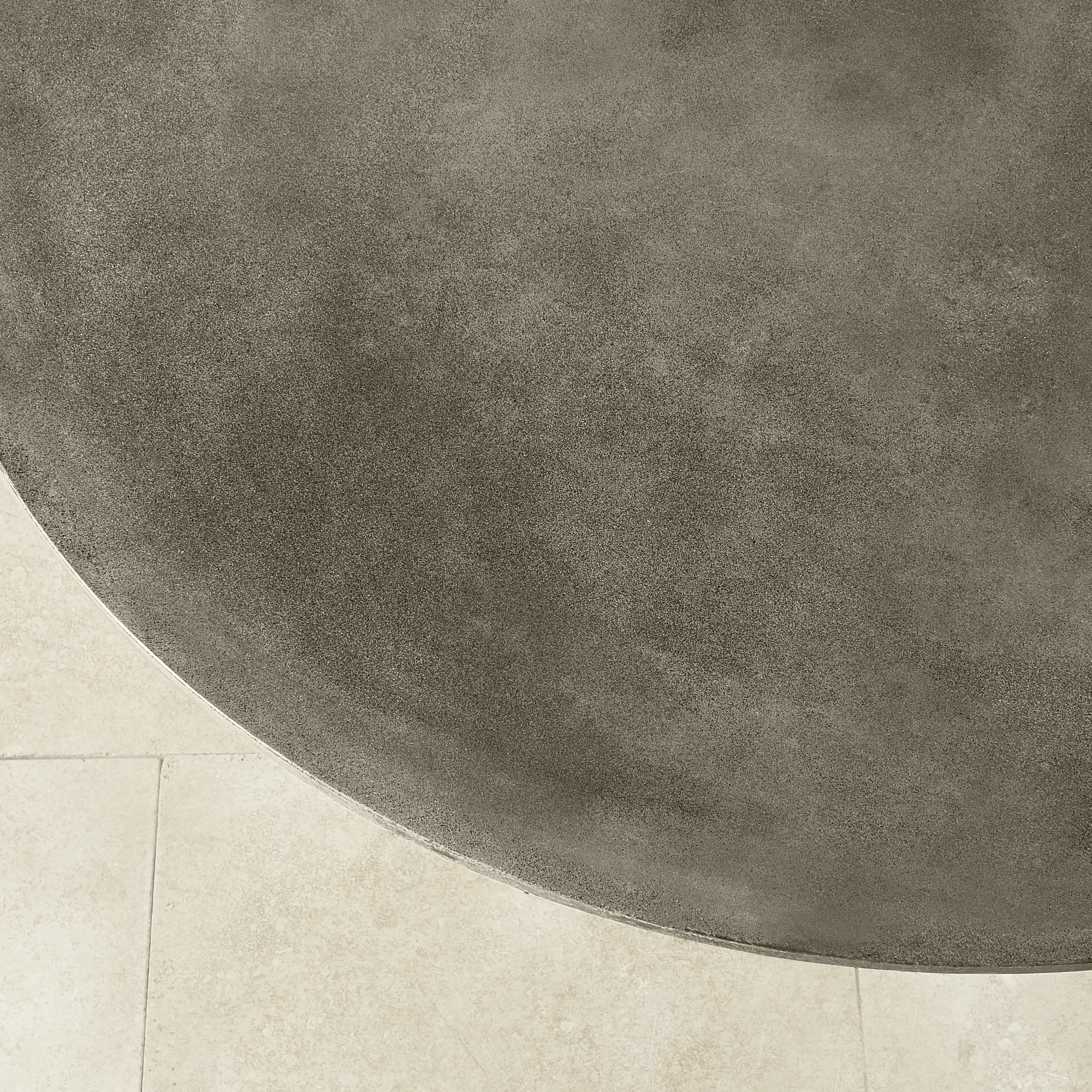 Tulip Outdoor Oval Dining Table (70)