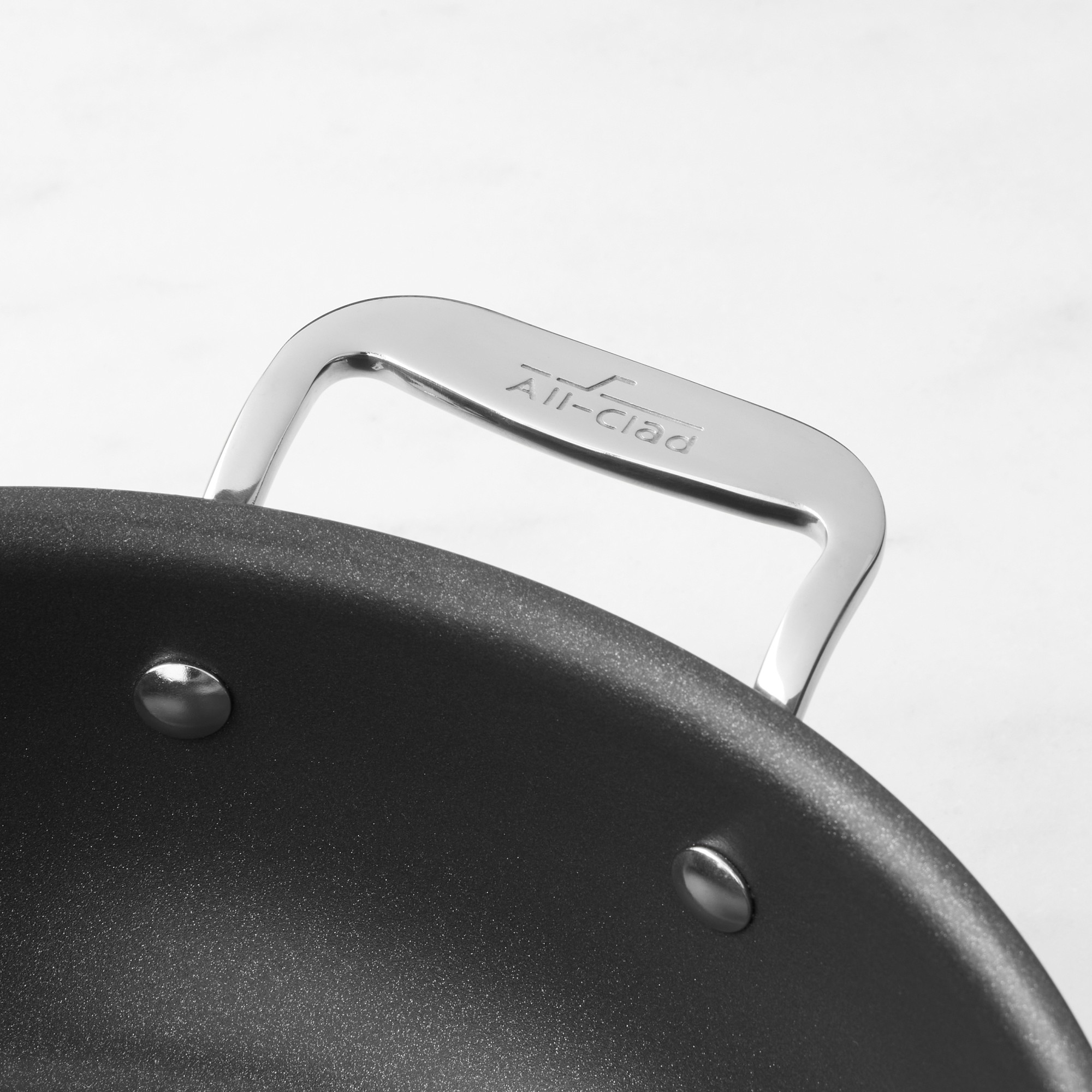 All-Clad NS™ Pro Nonstick Essential Pan