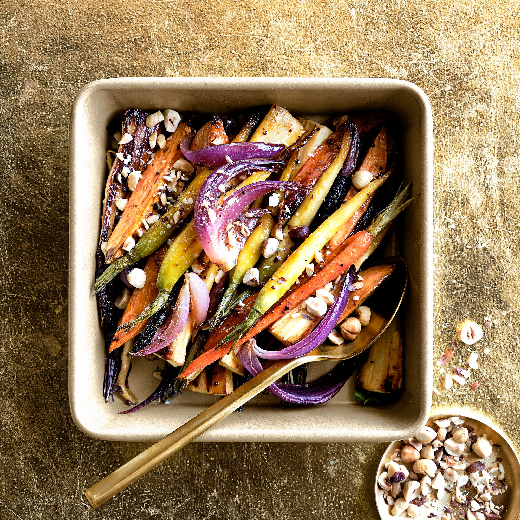 Williams Sonoma Goldtouch® Pro Nonstick Square Cake Pan