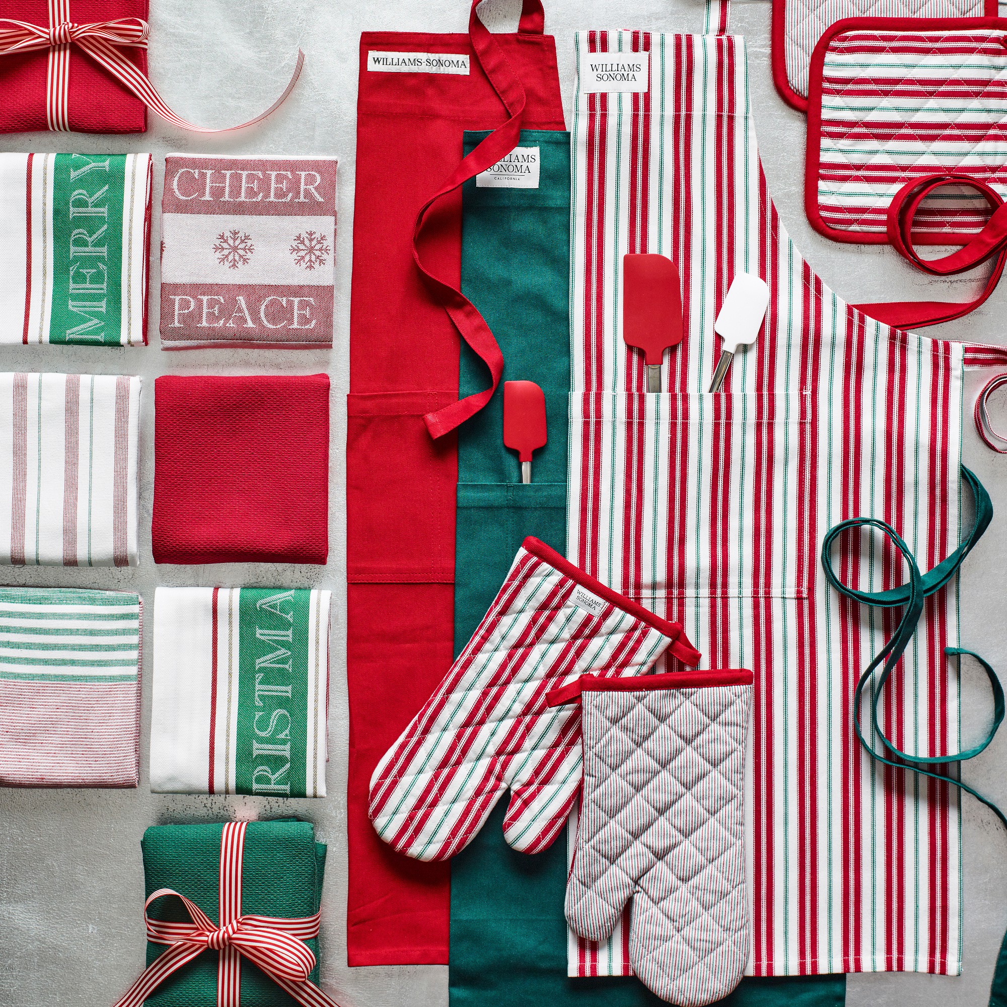 Williams Sonoma Classic Solid Apron