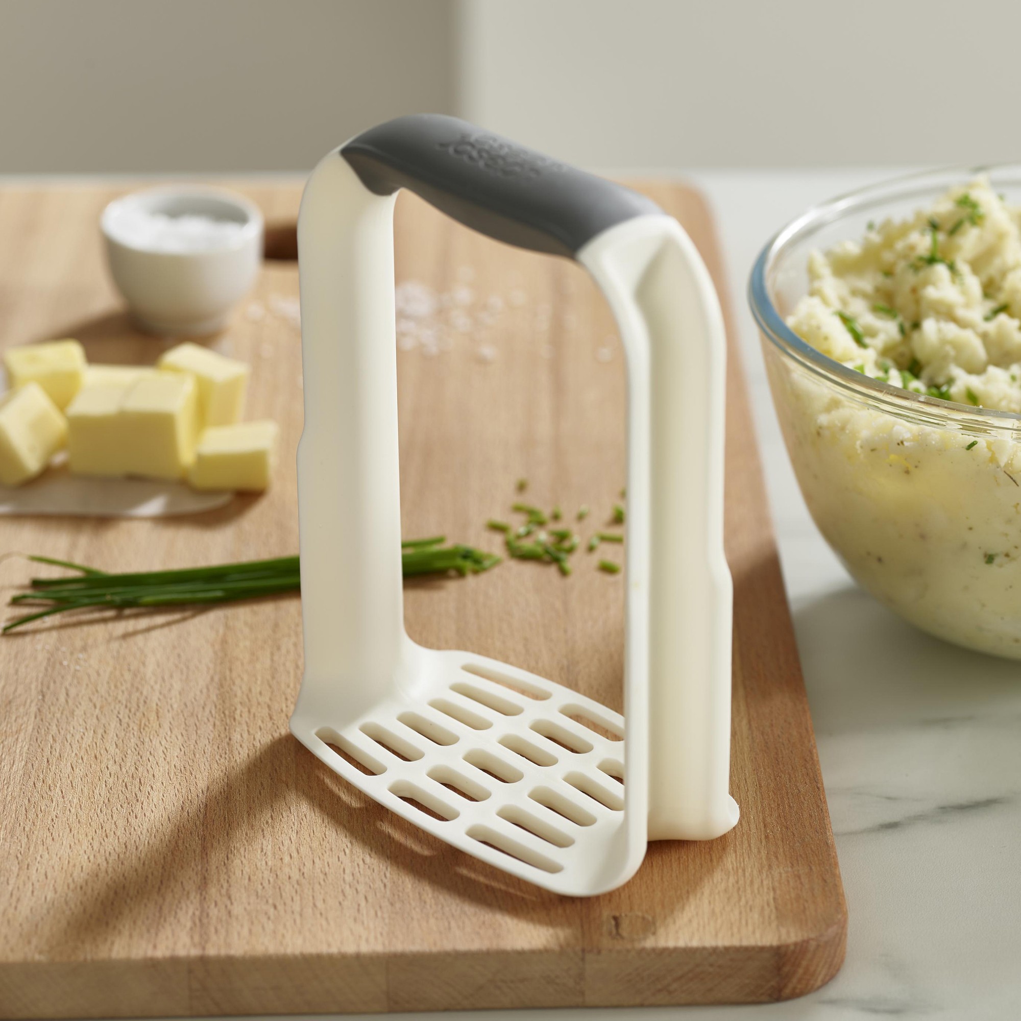 Joseph Joseph Easy-Mash Potato Masher, White