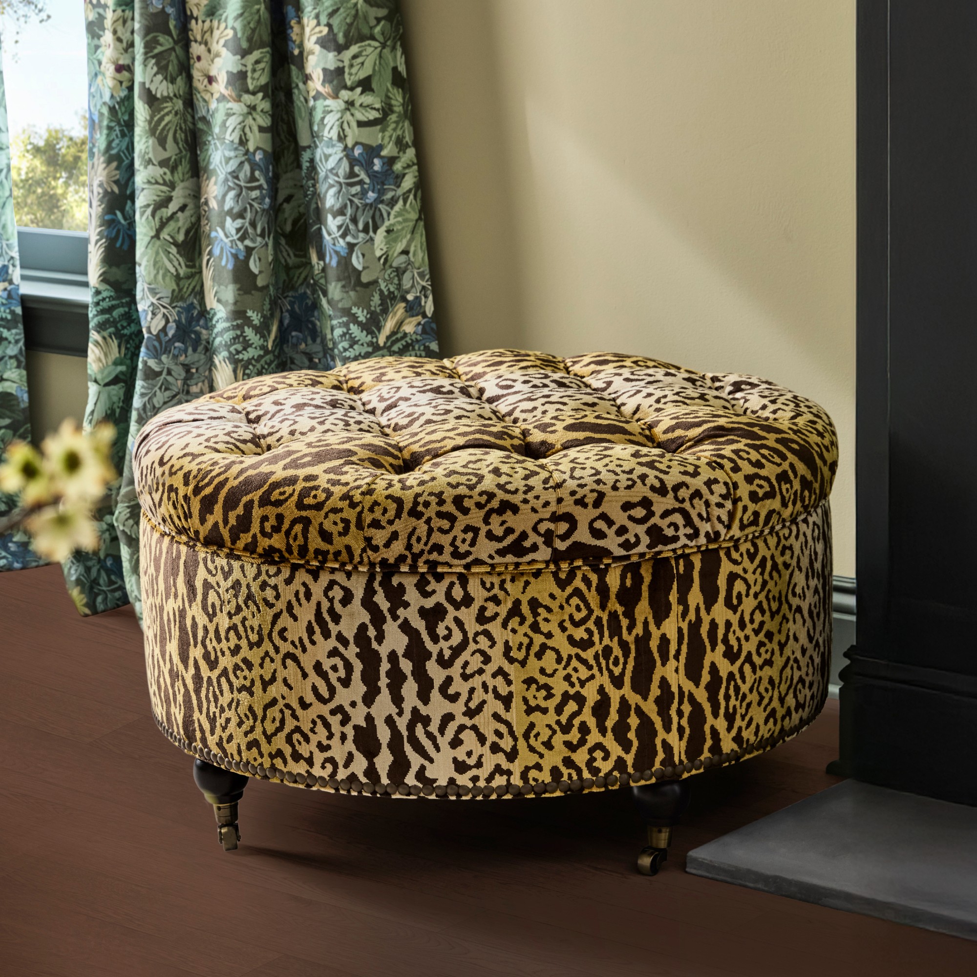 Soho Tufted Round Storage Ottoman (36)