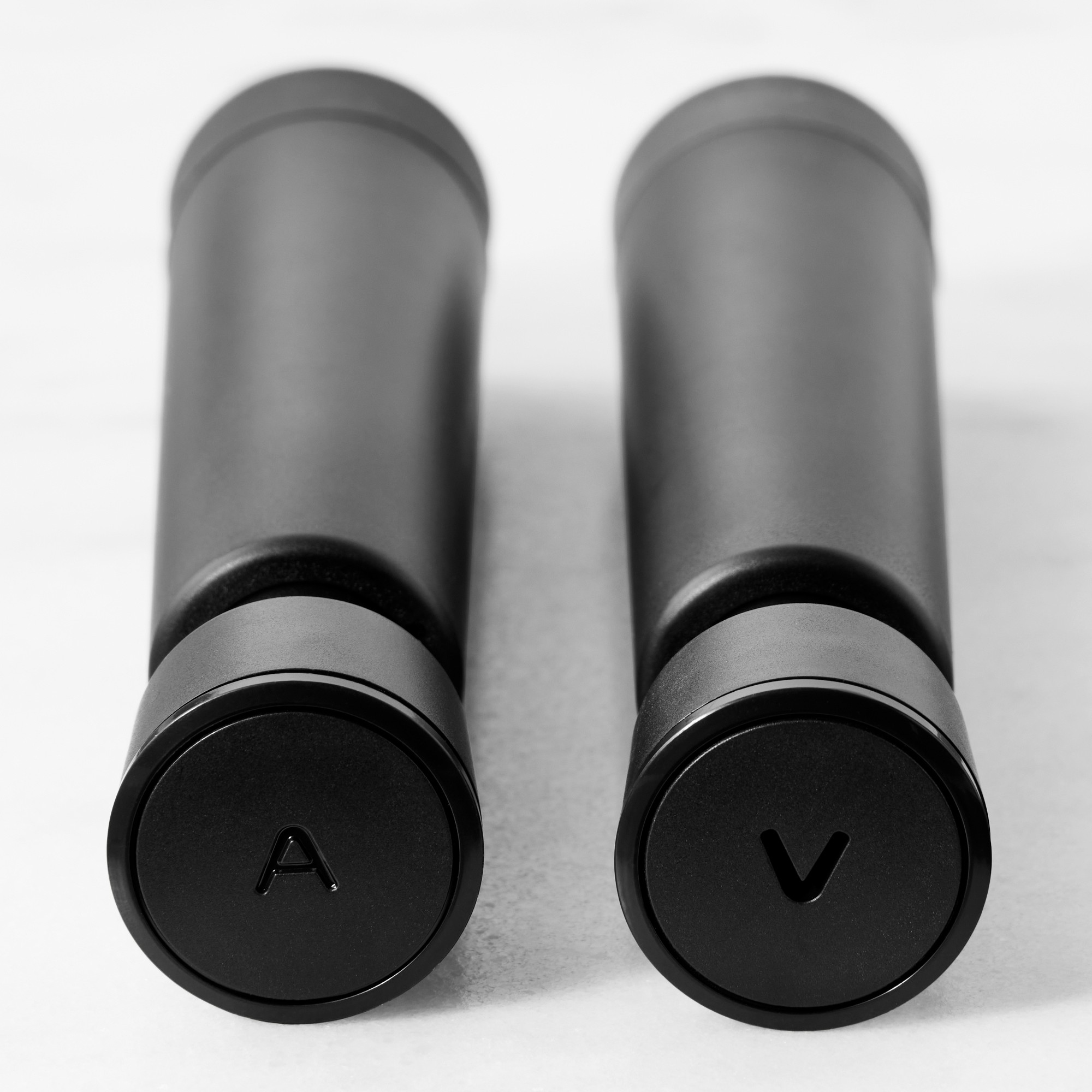 Airtender® Manual Wine Aerator & Perservation Set