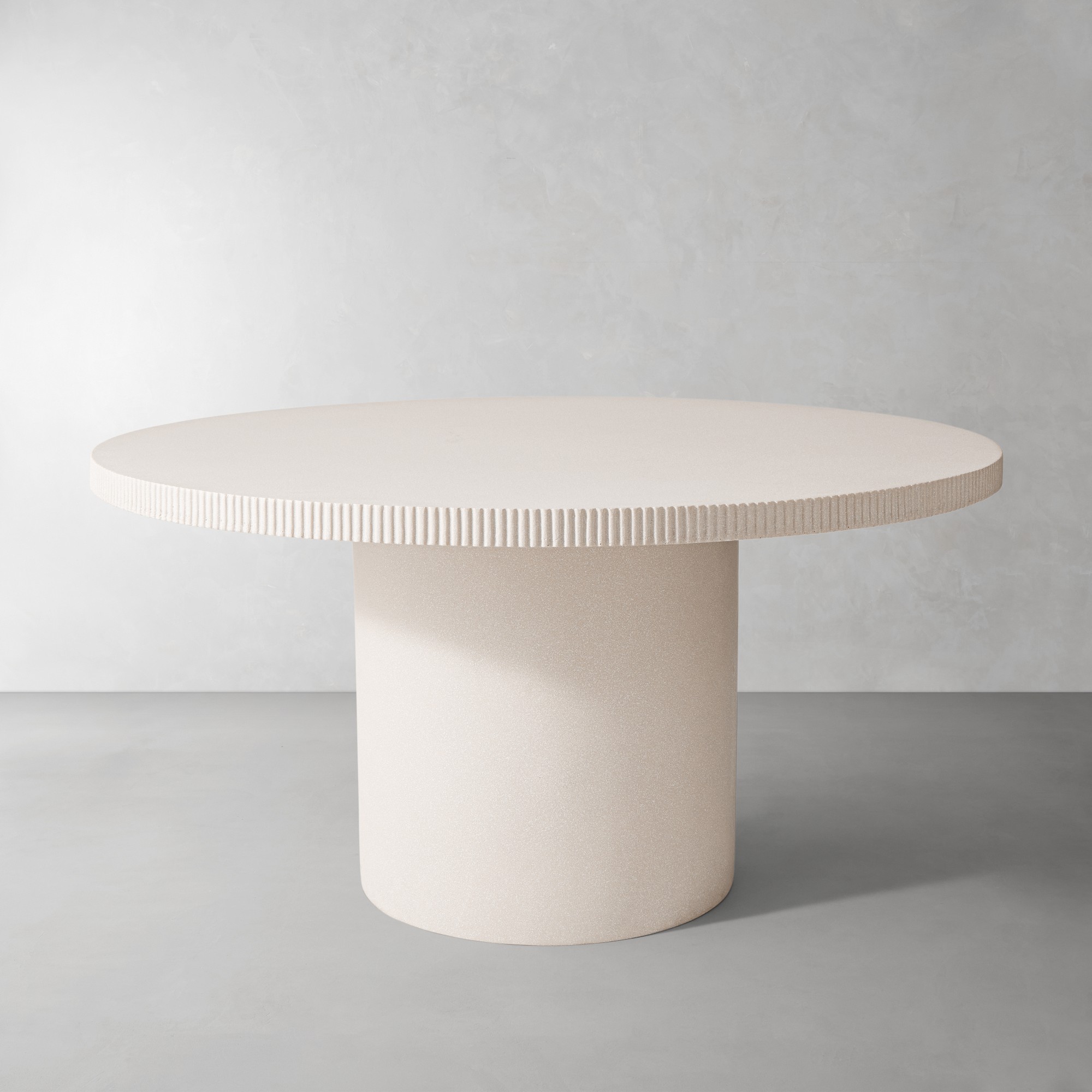 Hollis Round Fiberstone Outdoor Dining Table (59)