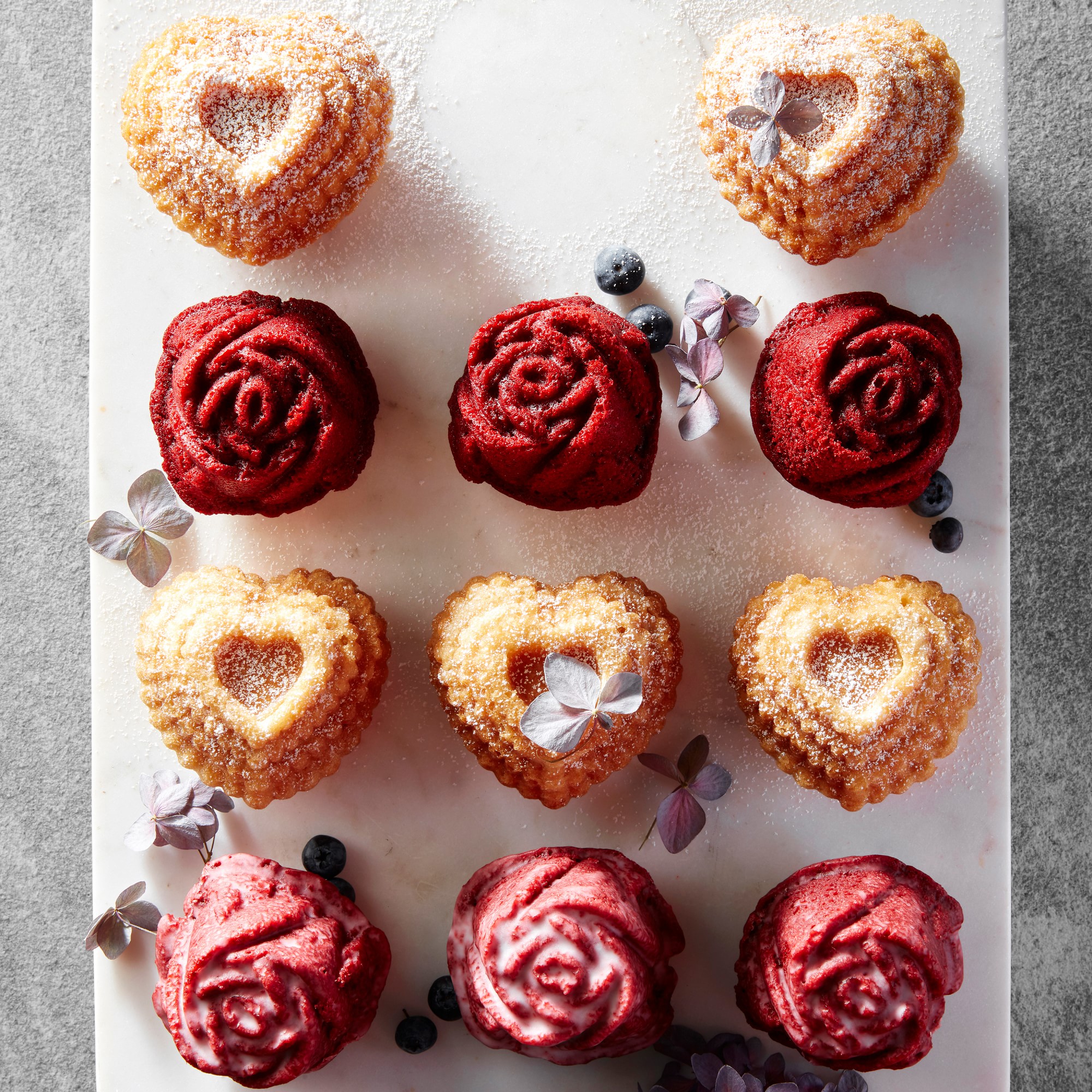 Nordic Ware Nonstick Cast Aluminum Rose Cakelet