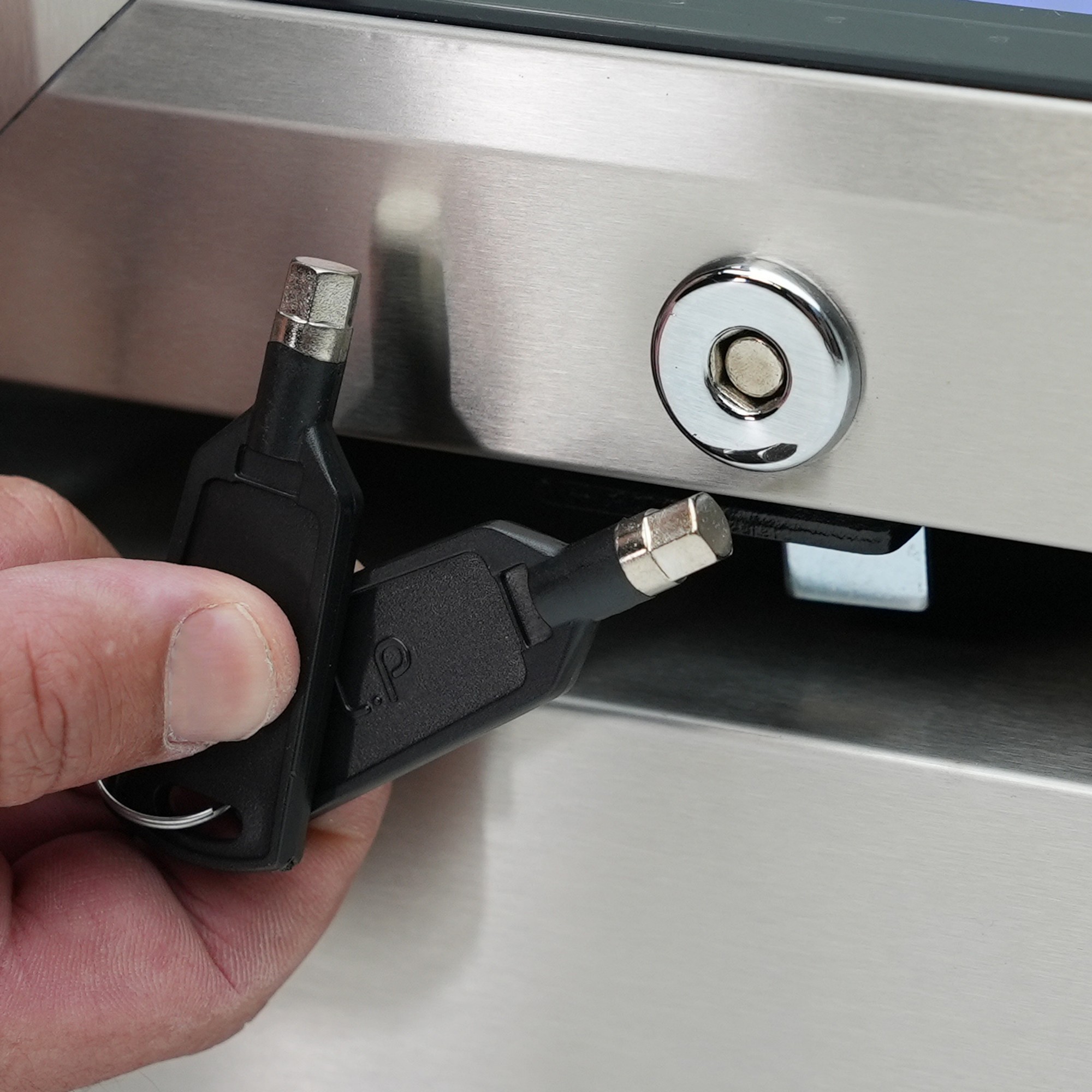 Mont Alpi 805 Deluxe Island with Fridge