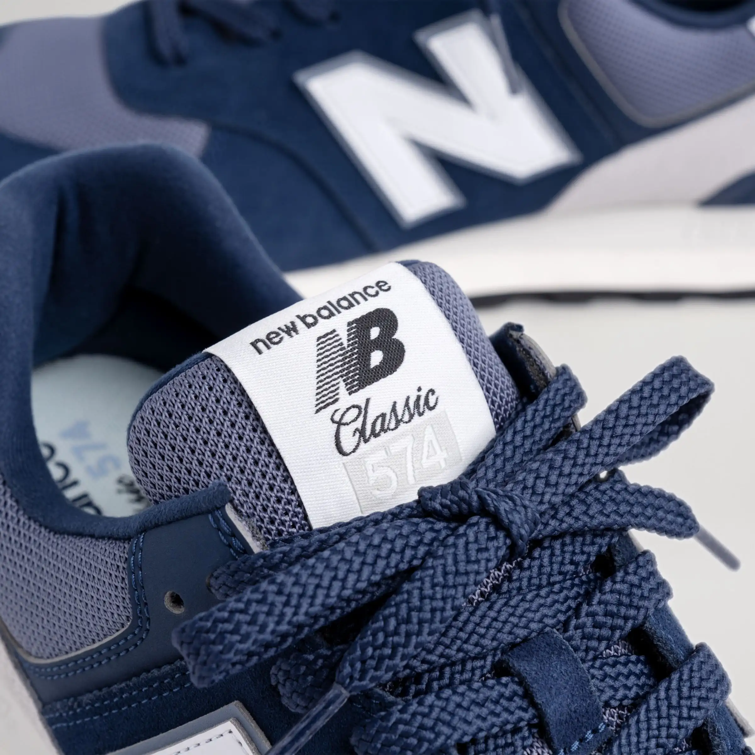 574 - Navy with White