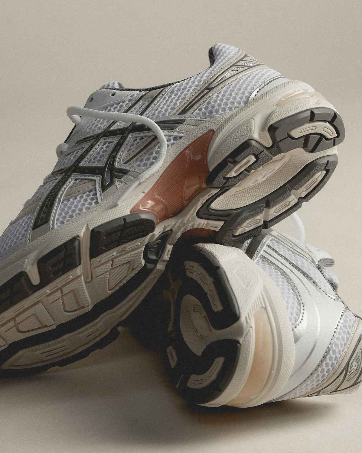 Asics GEL-1130 White / Clay Grey