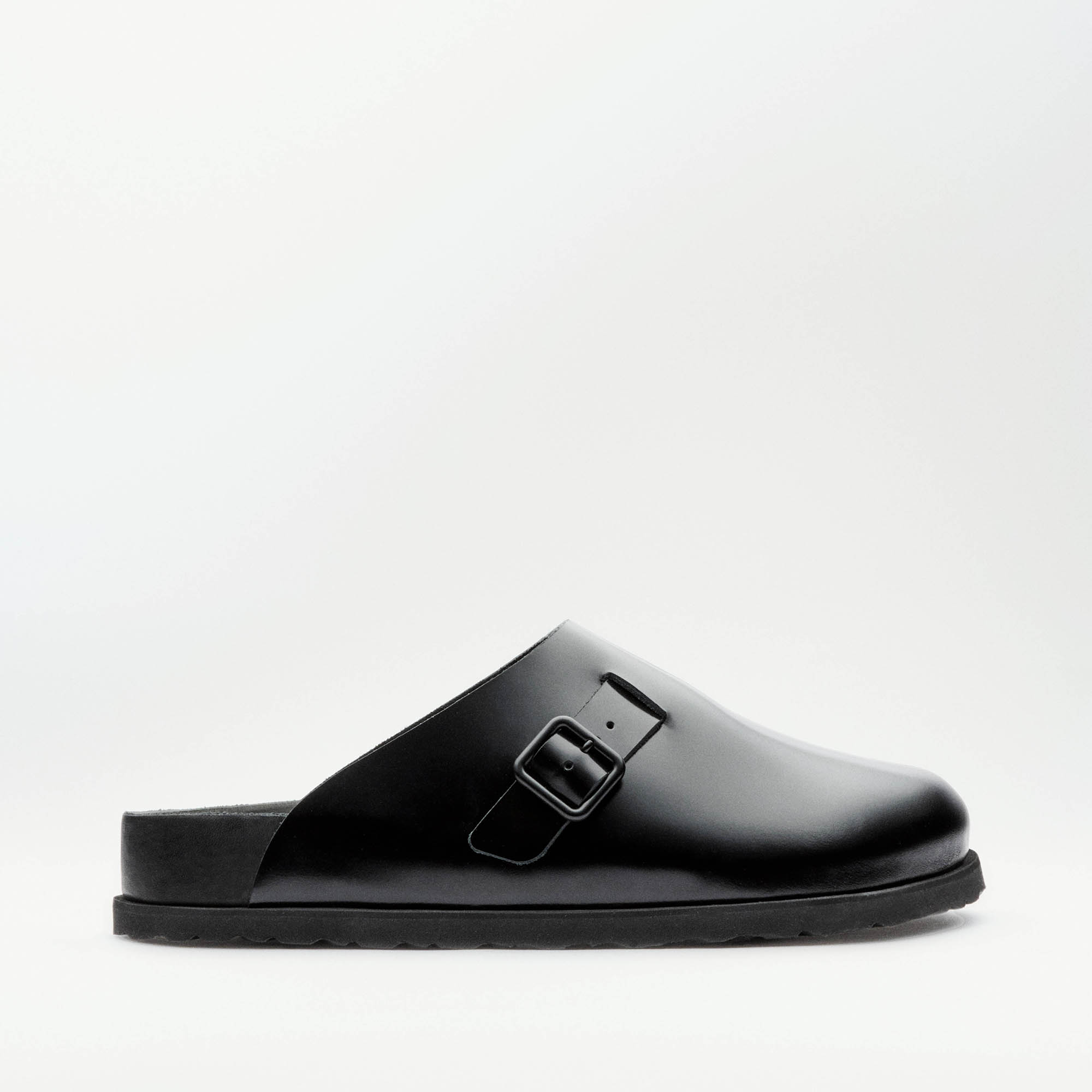 33 Dougal - Premium Black