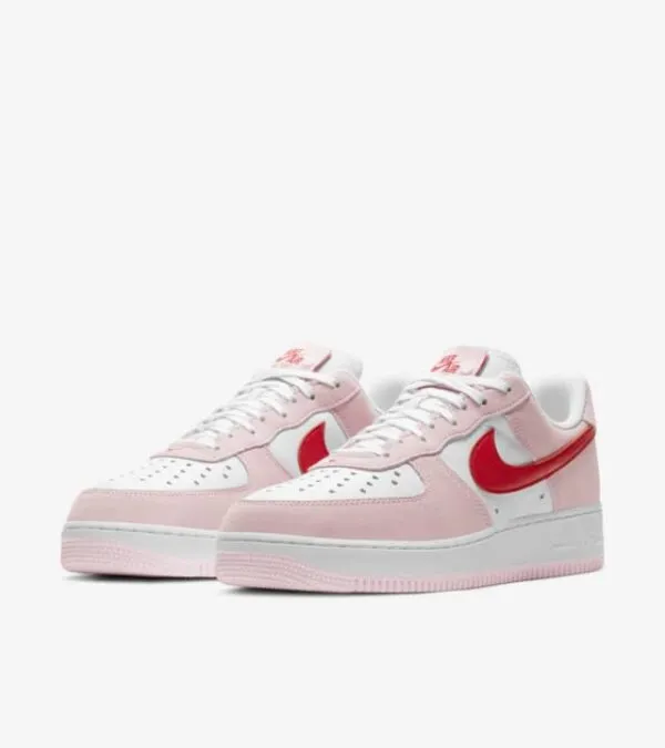 NIKE Air Force 1 07 Valentines Day C Tulip Pink