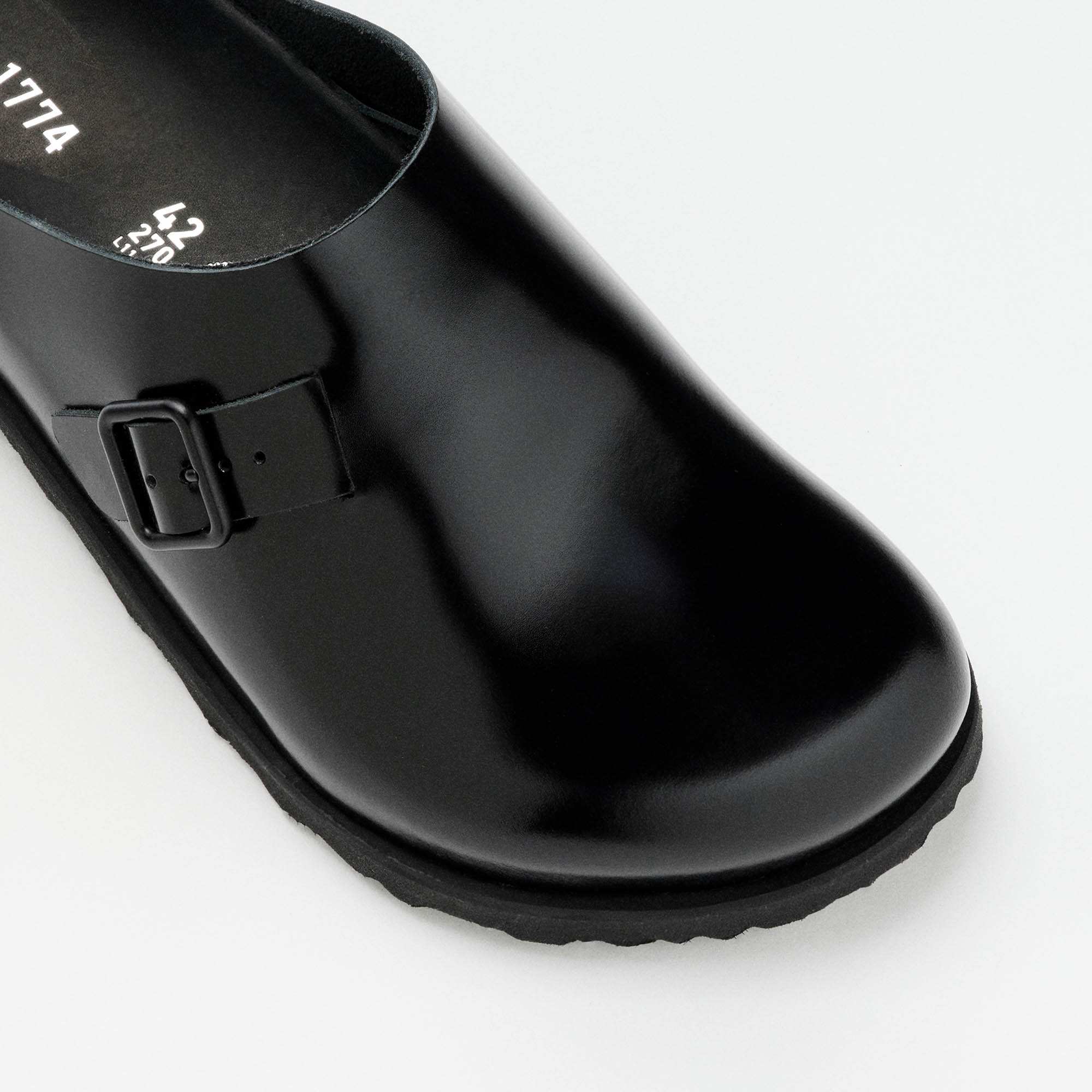 33 Dougal - Premium Black