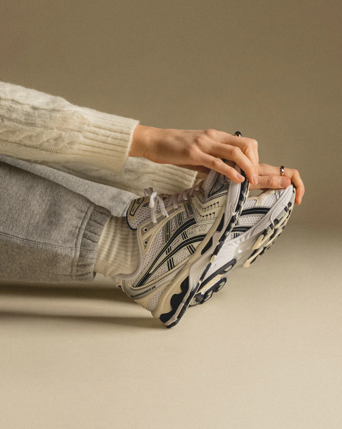 Asics GEL-Kayano 14 White / Midnight