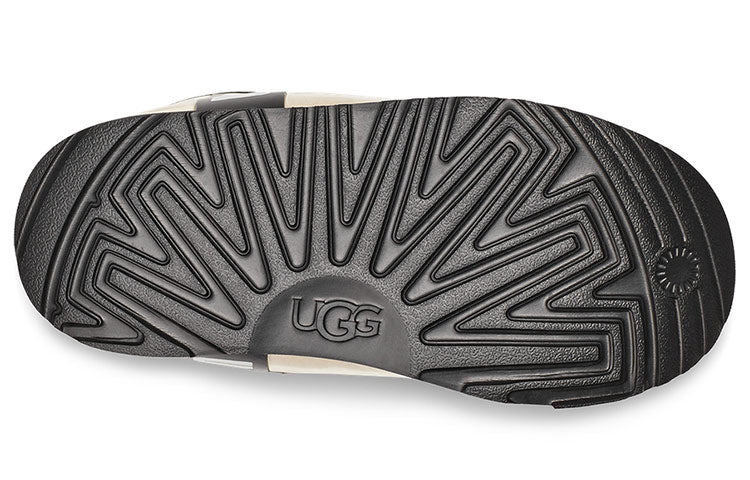 UGG Classic Clear Mini II Large LOGO Fleece Lined Big Boys Beige 1112386K-NBLC