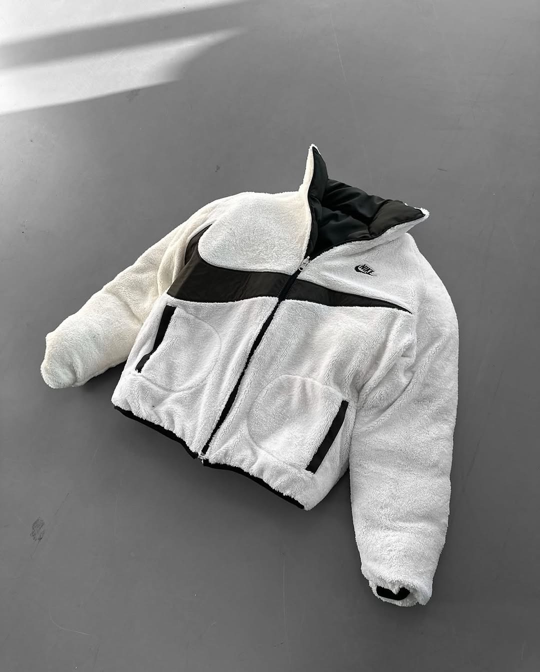 Nike stand-up collar warm jacket (Reversible)