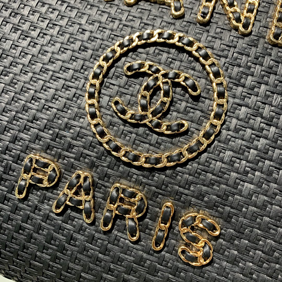 CHANEL Large Tote Black - A66941