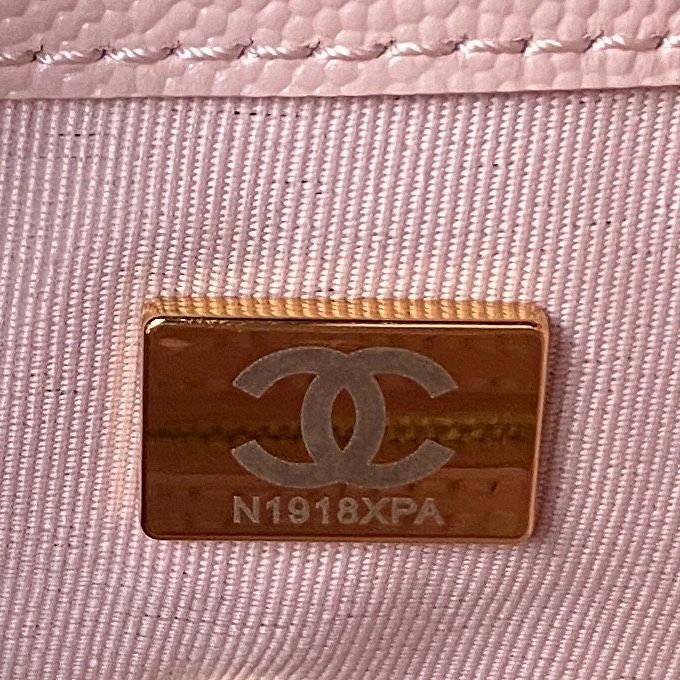 CHANEL Backpacks  Grain-embossed shiny calf leather with gold-coloured metal Light pink -AS4058