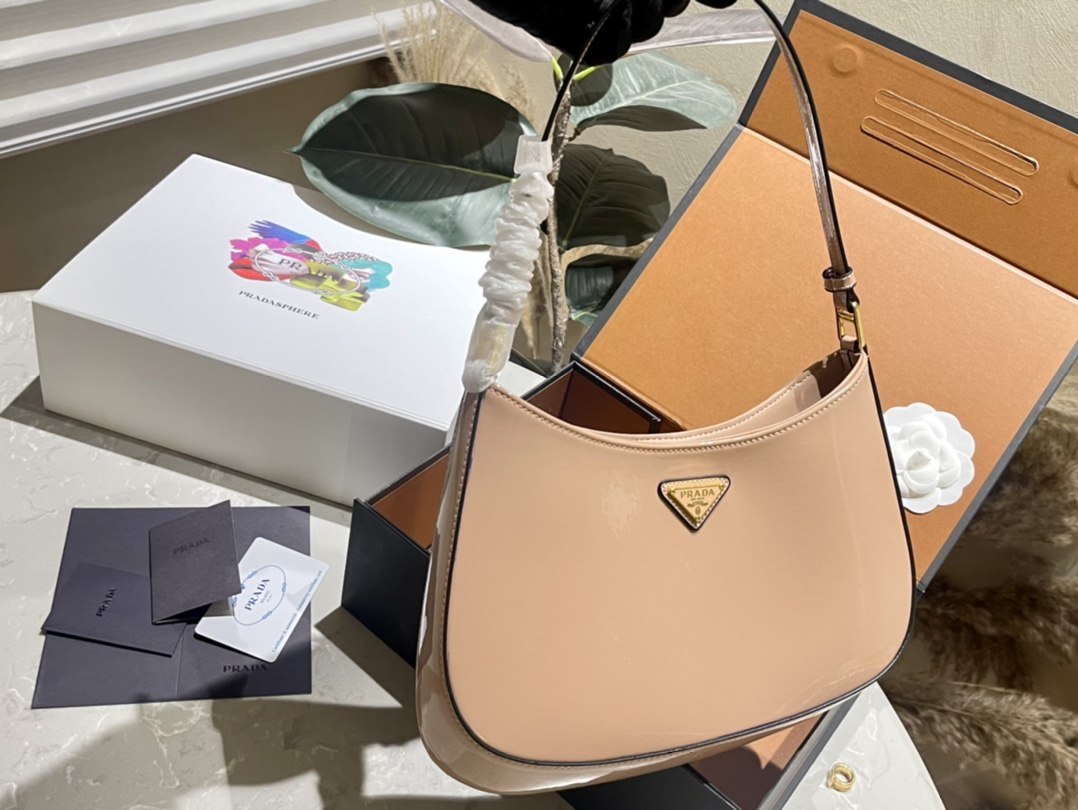 Cleo brushed leather shoulder bag