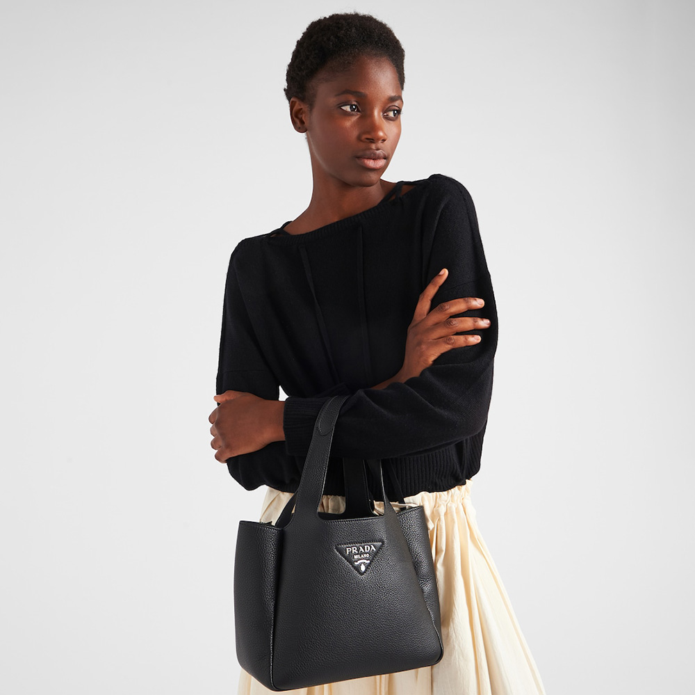 Medium leather tote
