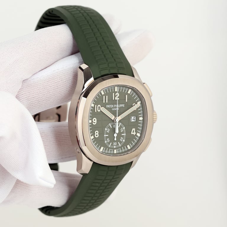 Aquanaut 5968G-010 Khaki Green 42.2mm