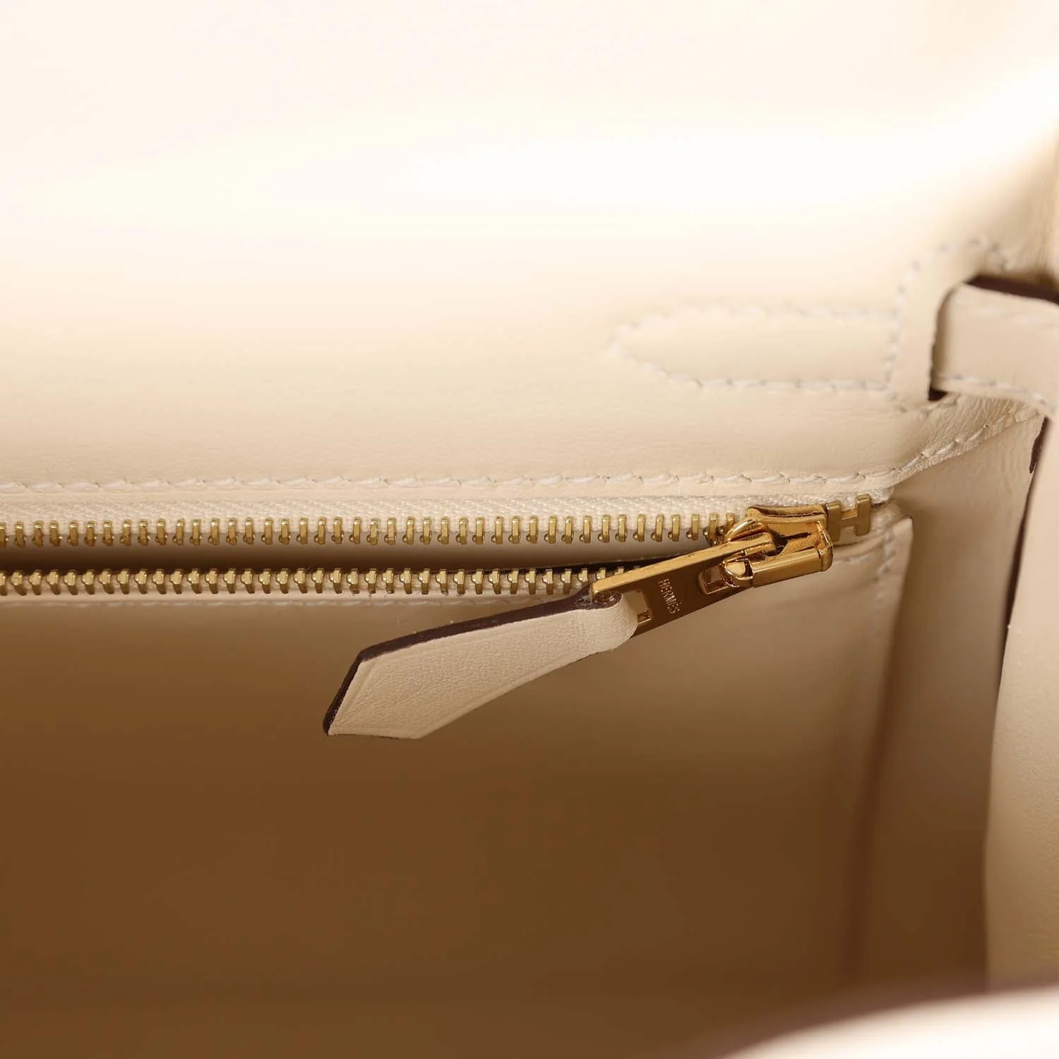 Her Kelly Retourne 25 Nata Swift Gold Hardware