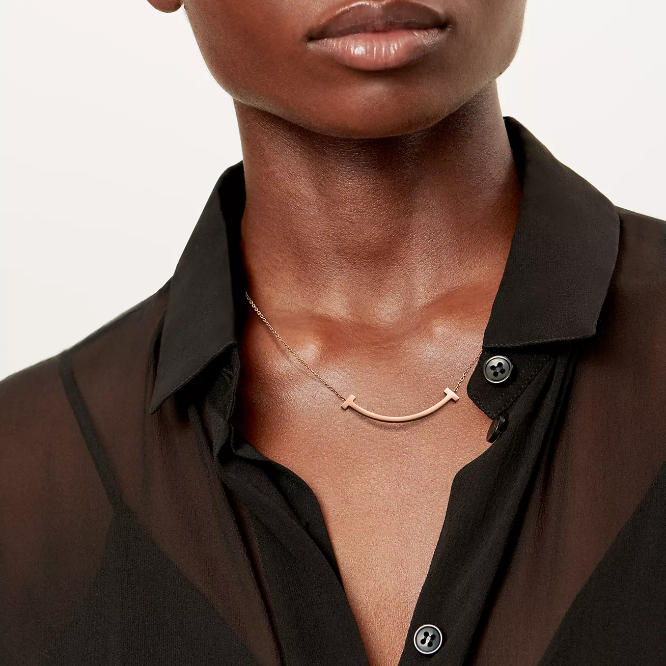 Smile Medium Pendant in Rose Gold