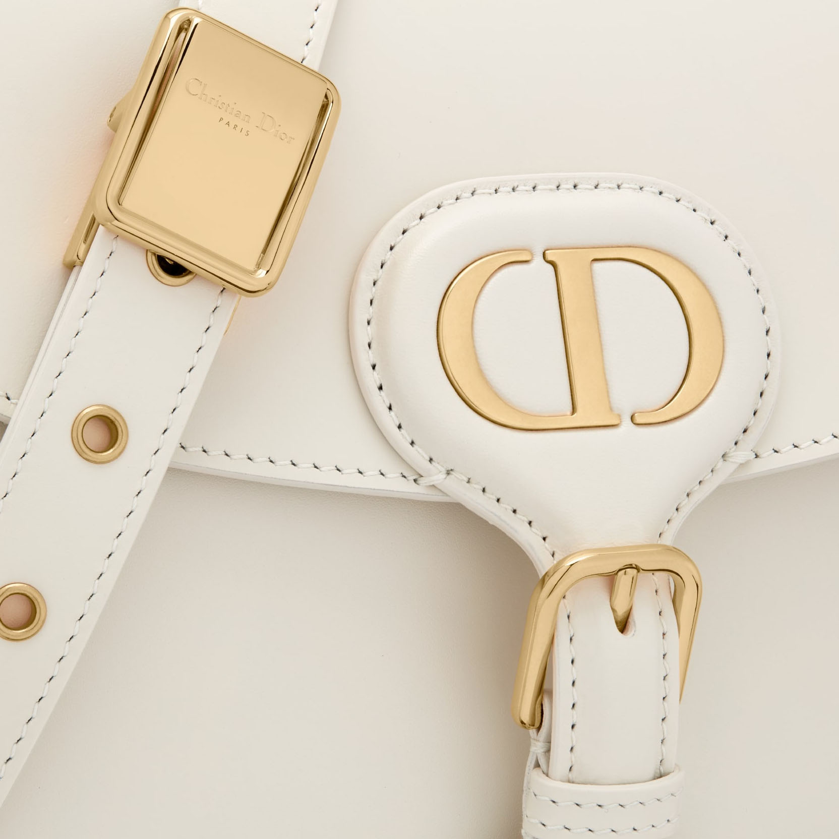MEDIUM  BOBBY BAG