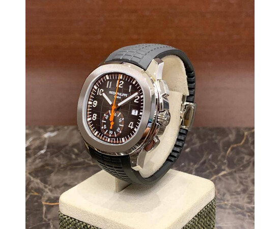 Aquanaut 5968A-001 Black Dial Chronograph 42.2 mm