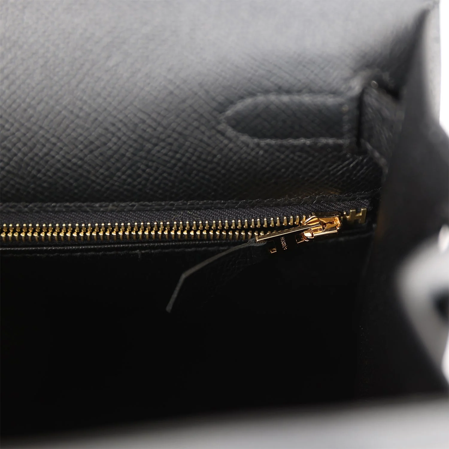 Her Kelly Sellier 28 Black Epsom Gold Hardware