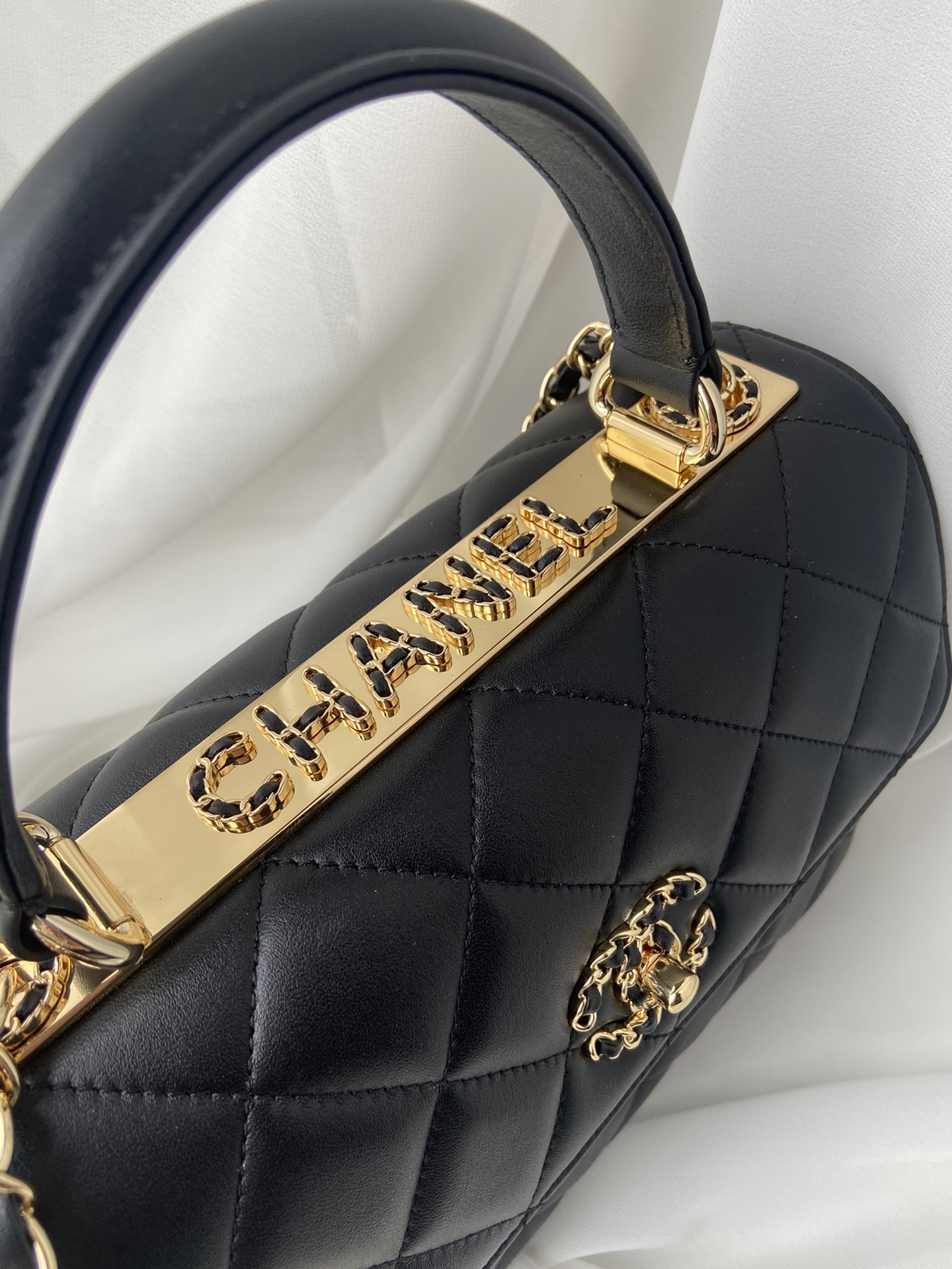 CHANEL Flap Bag With Top Handle Lambskin Black-A92236