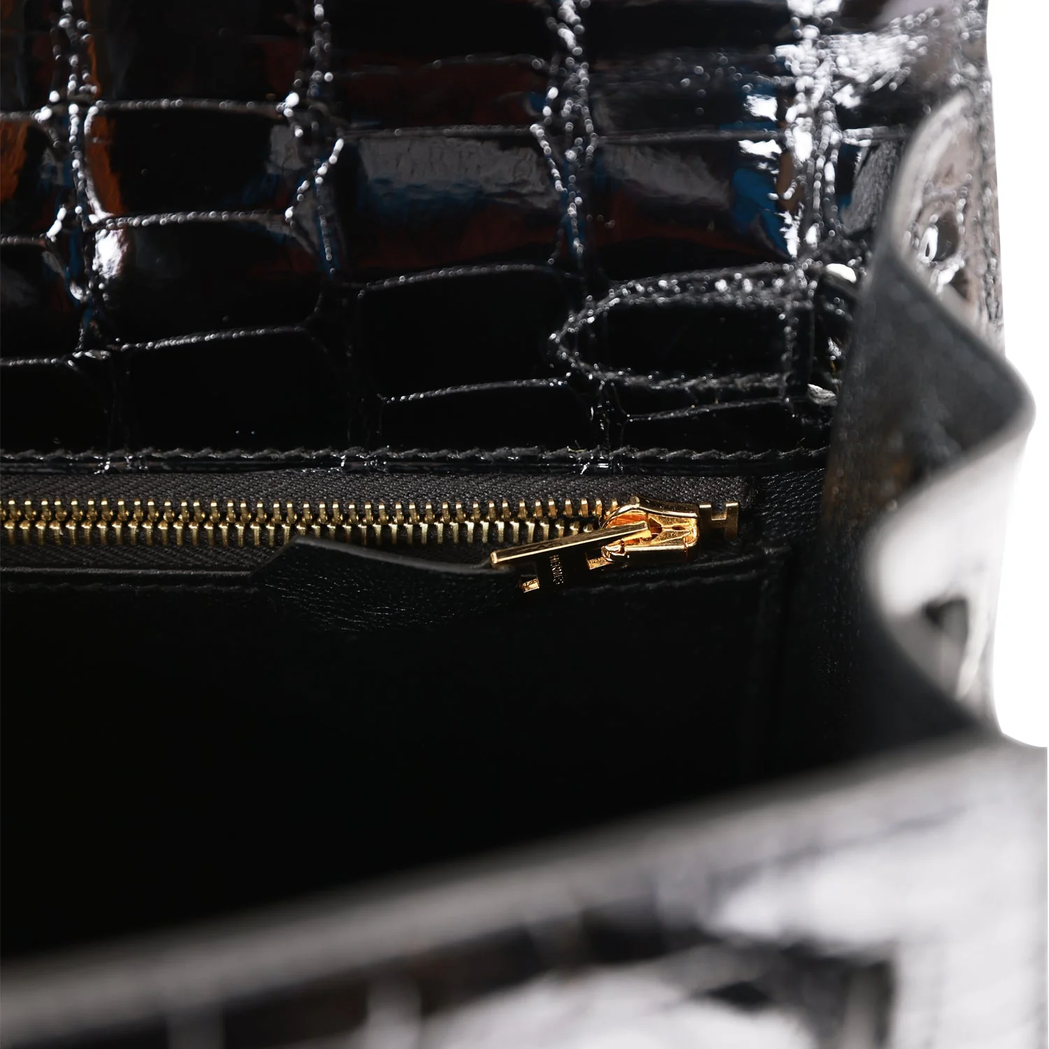 Her Kelly Sellier 25 Black Shiny Alligator Gold Hardware