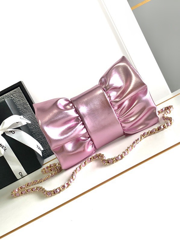 CHANEL Metallic Lambskin & Gold-Tone Metal Pink - AS5129