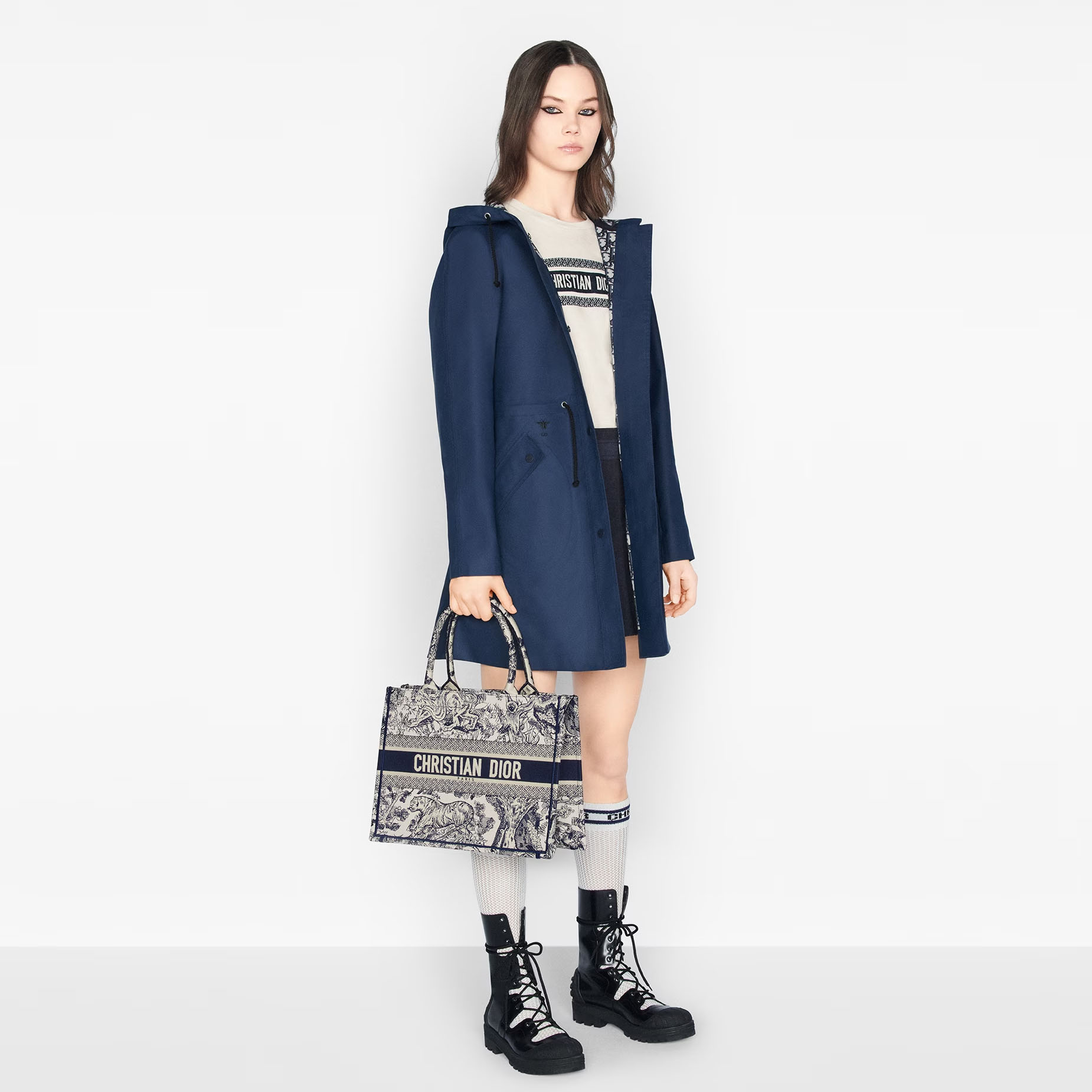 MEDIUM  BOOK TOTE