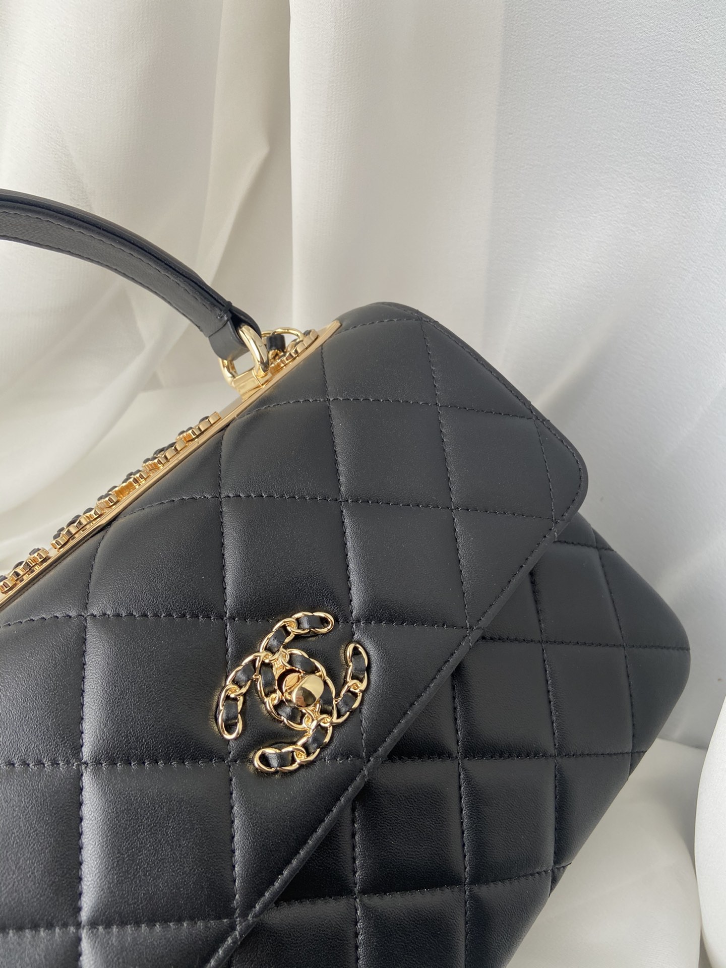 CHANEL Flap Bag With Top Handle Lambskin Black-A92236