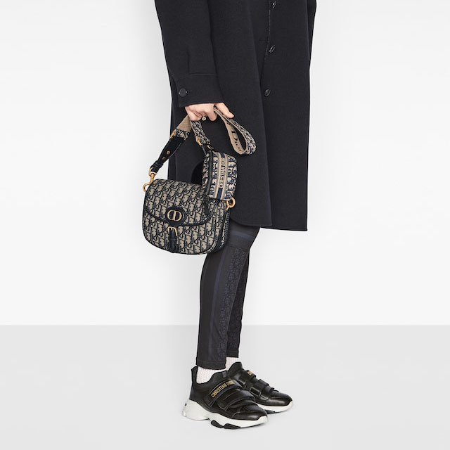 MEDIUM  BOBBY BAG