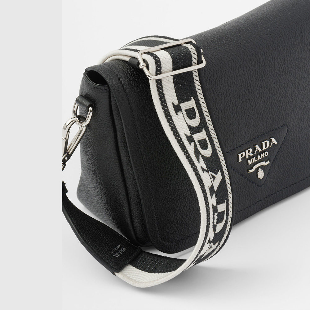 Leather shoulder bag