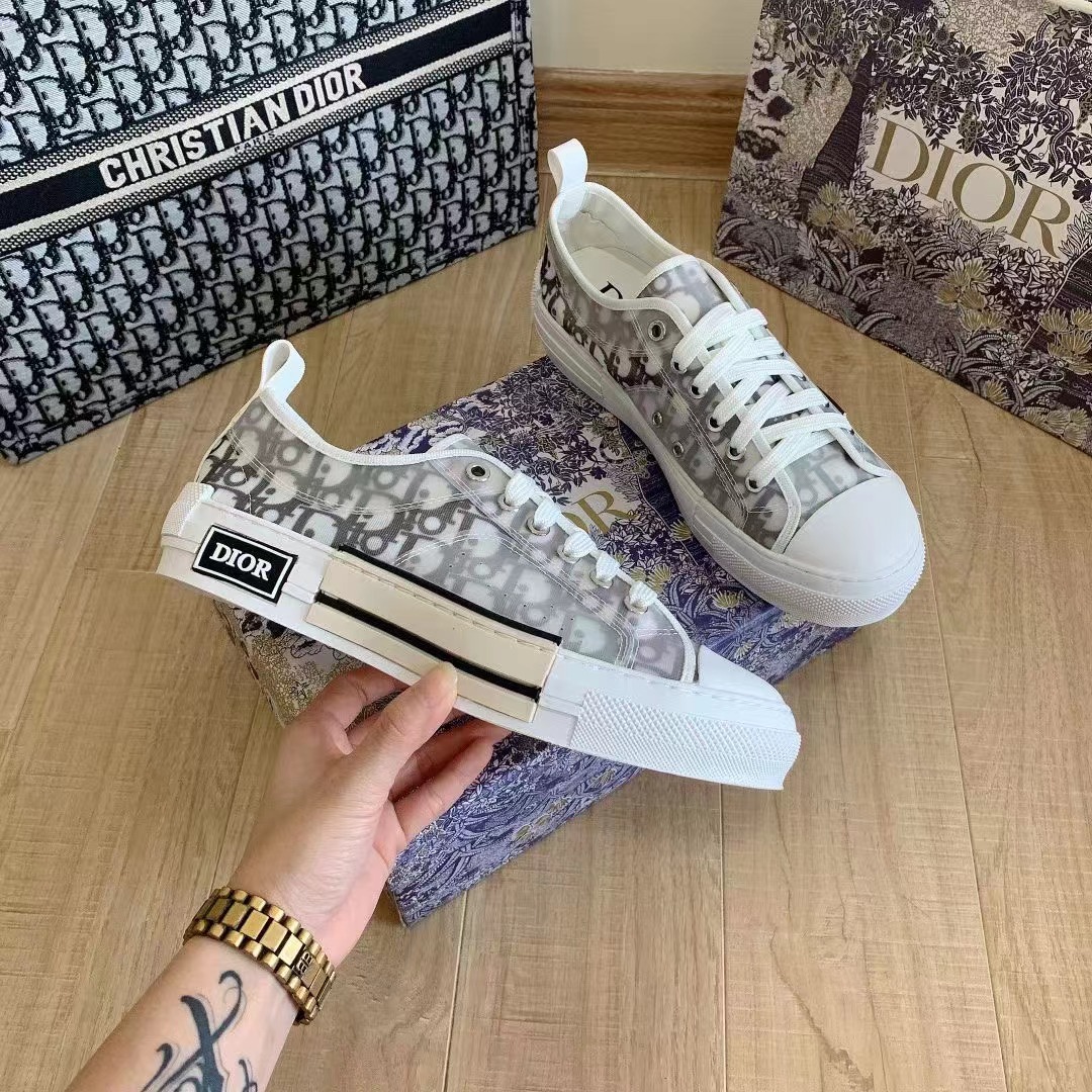 B23 Low-Top Sneaker White and Black Oblique Canvas