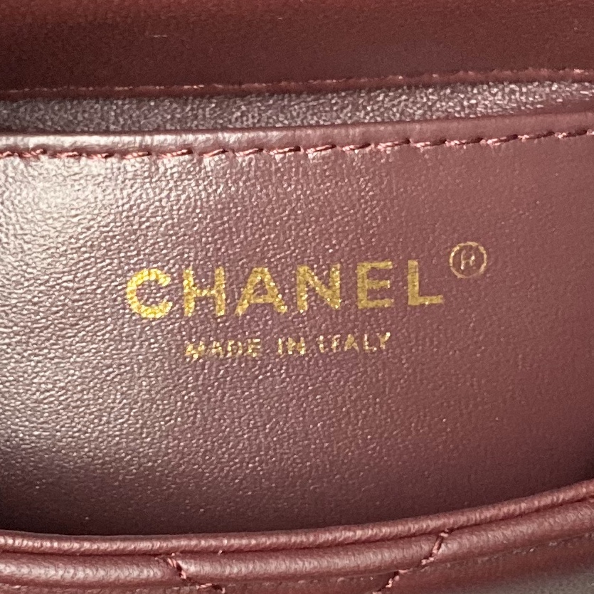 CHANEL Mini flap bag Shiny lambskin, faux pearls and gold coloured metal Red-AS4986