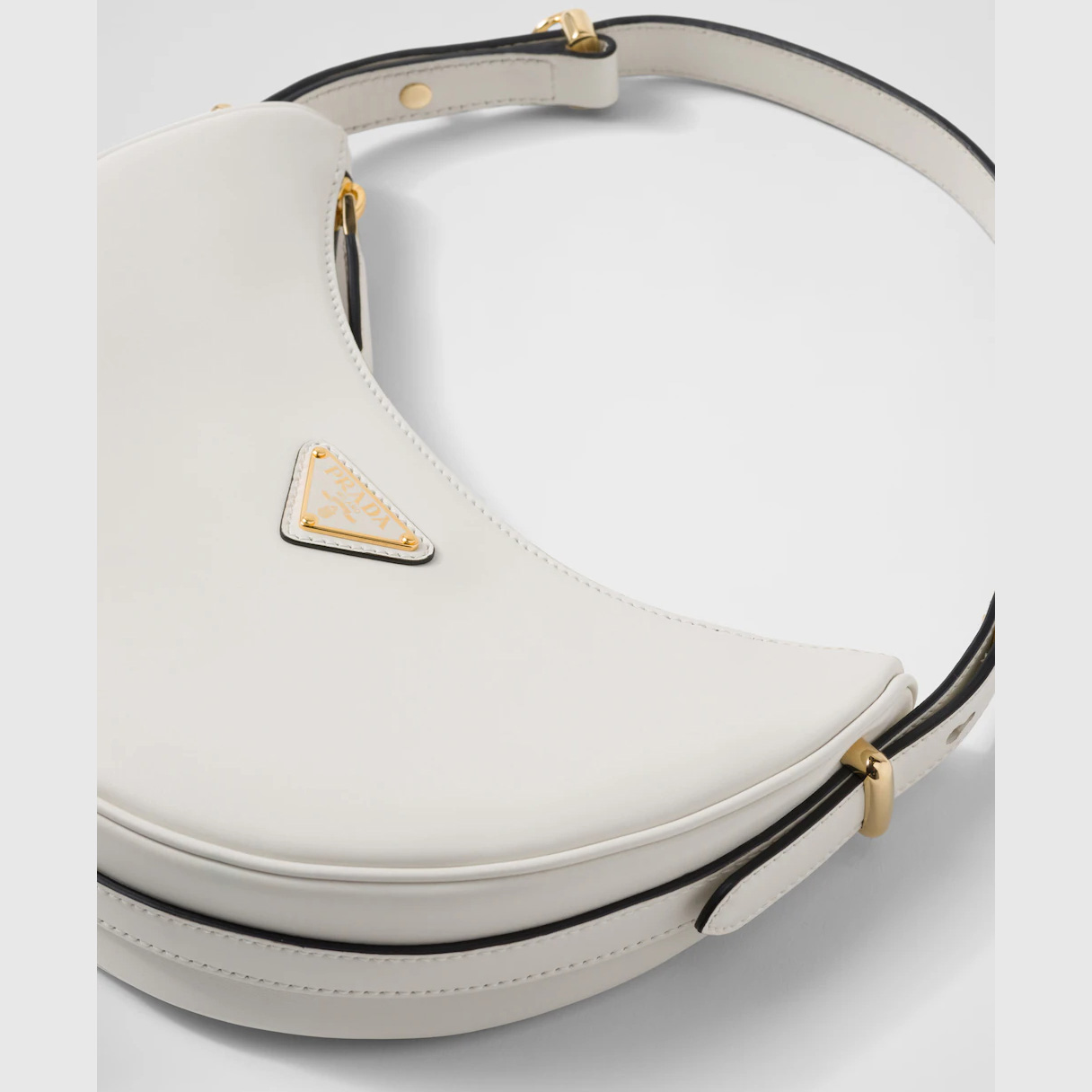 Arque leather shoulder bag