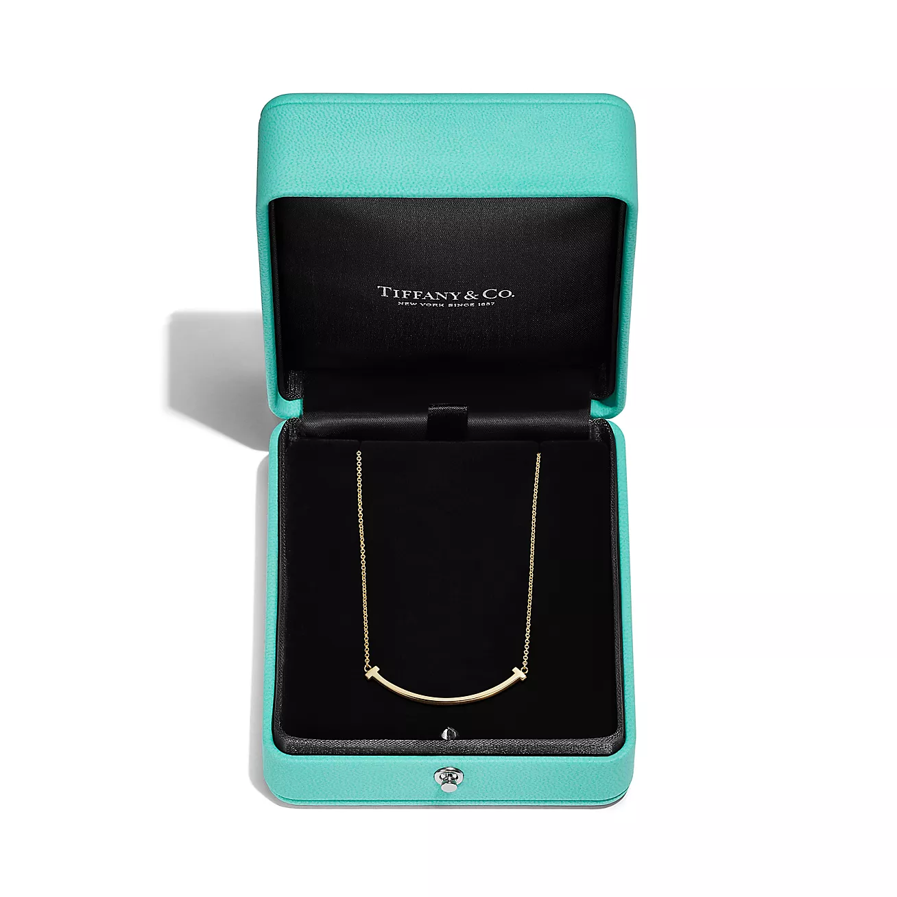 Smile Pendant in Yellow Gold, Small
