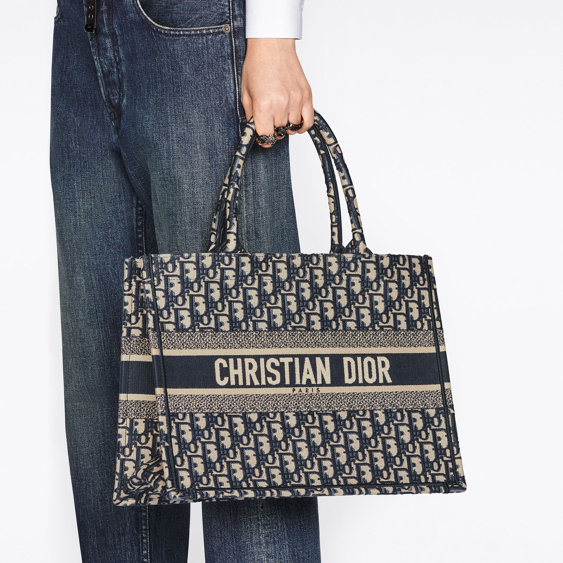 MEDIUM  BOOK TOTE