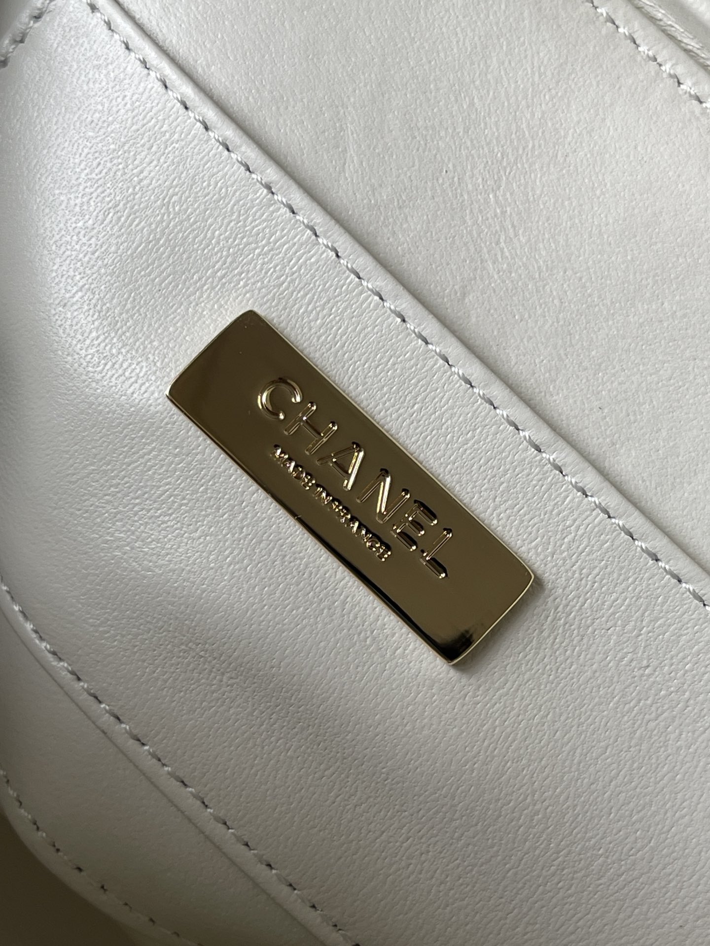 CHANEL Camera bag Sheep leather and gold metal White-AS4817