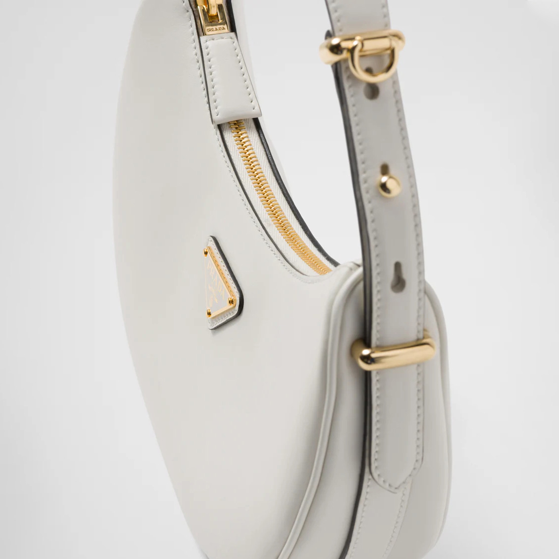 Arque leather shoulder bag