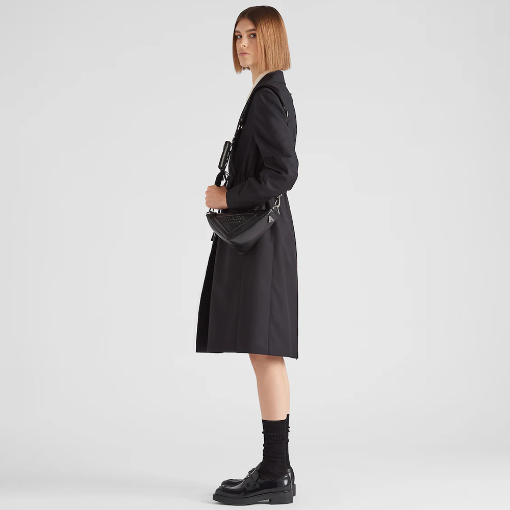 Triangle leather shoulder bag