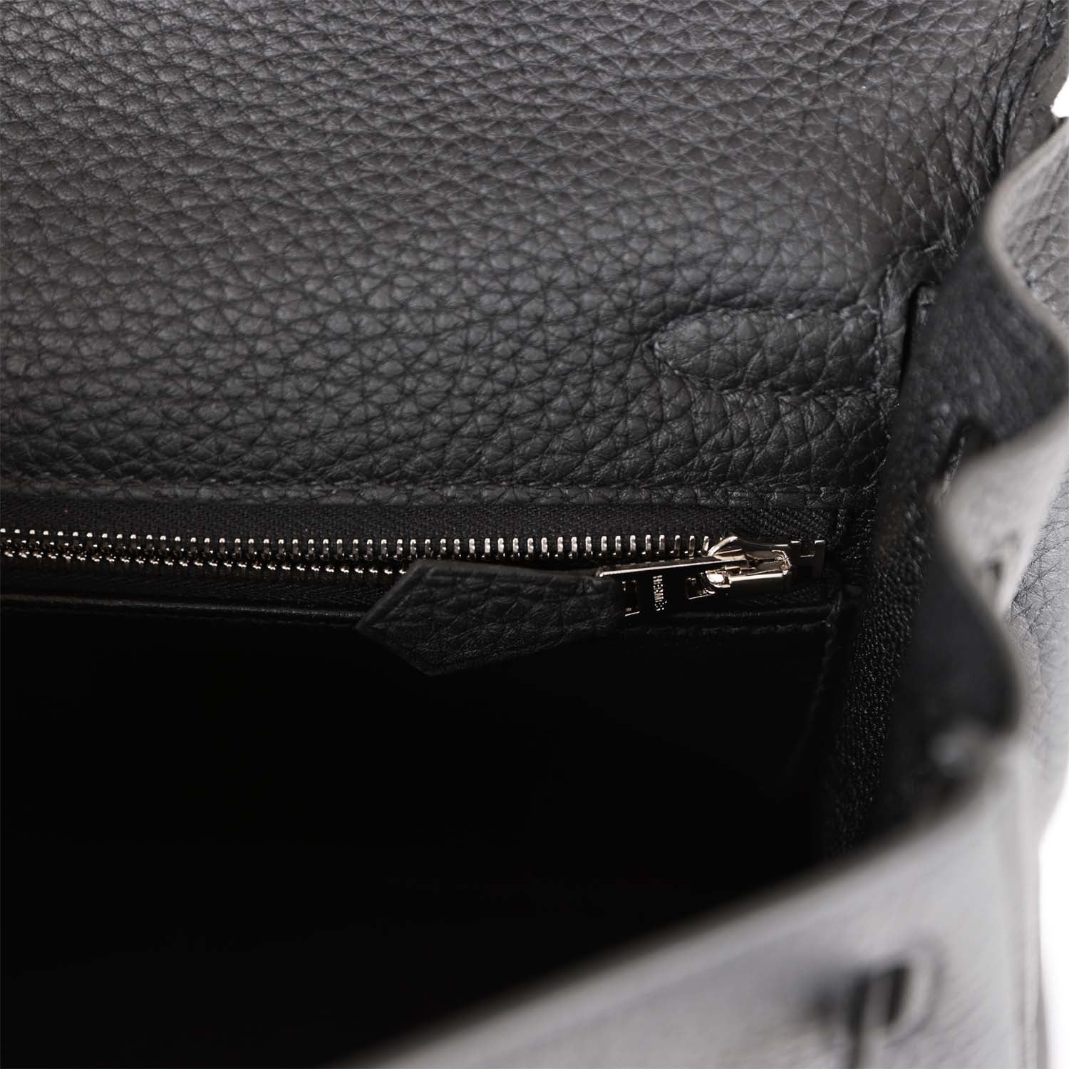 Her Kelly Retourne 25 Black Togo Palladium Hardware
