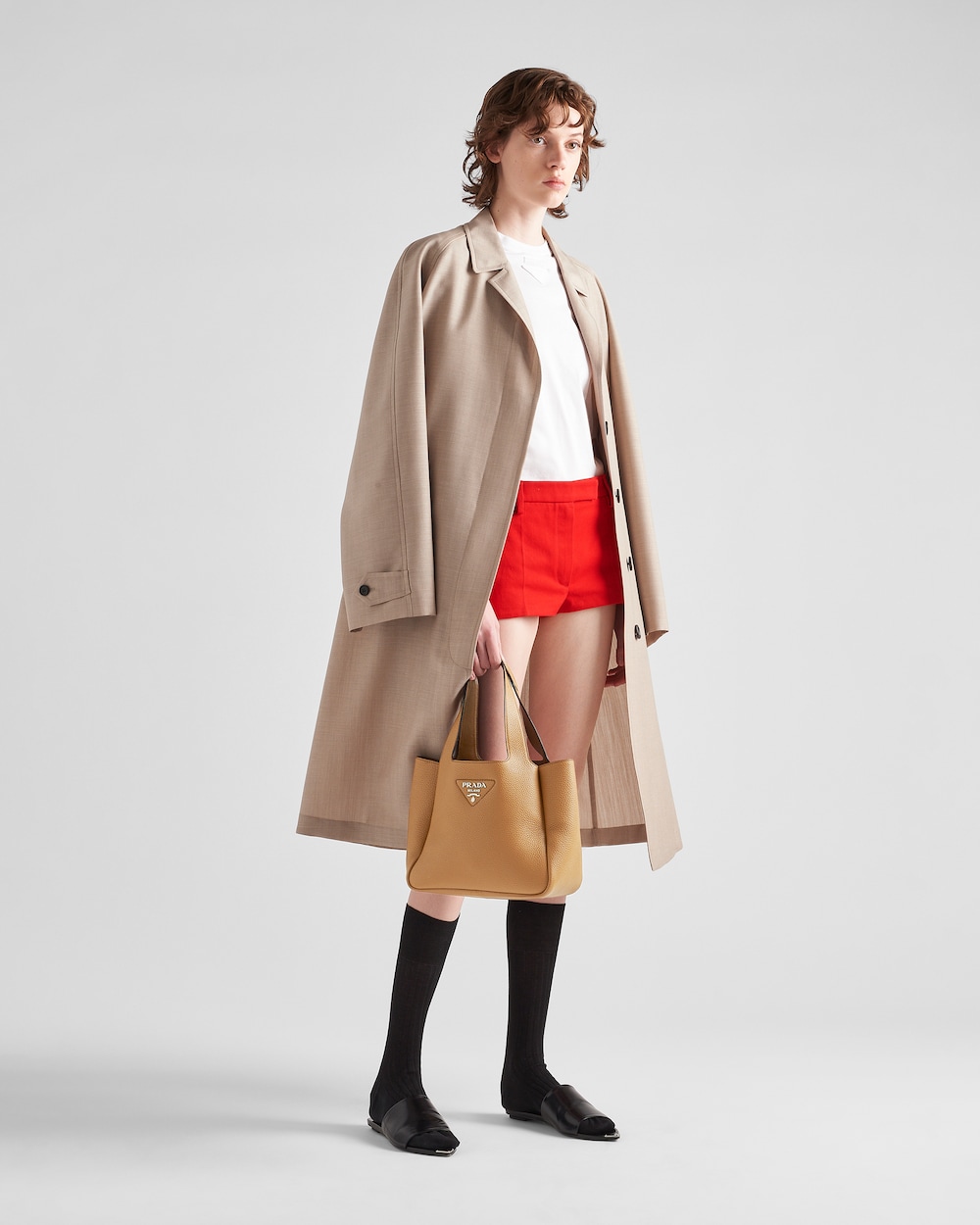 Medium leather tote